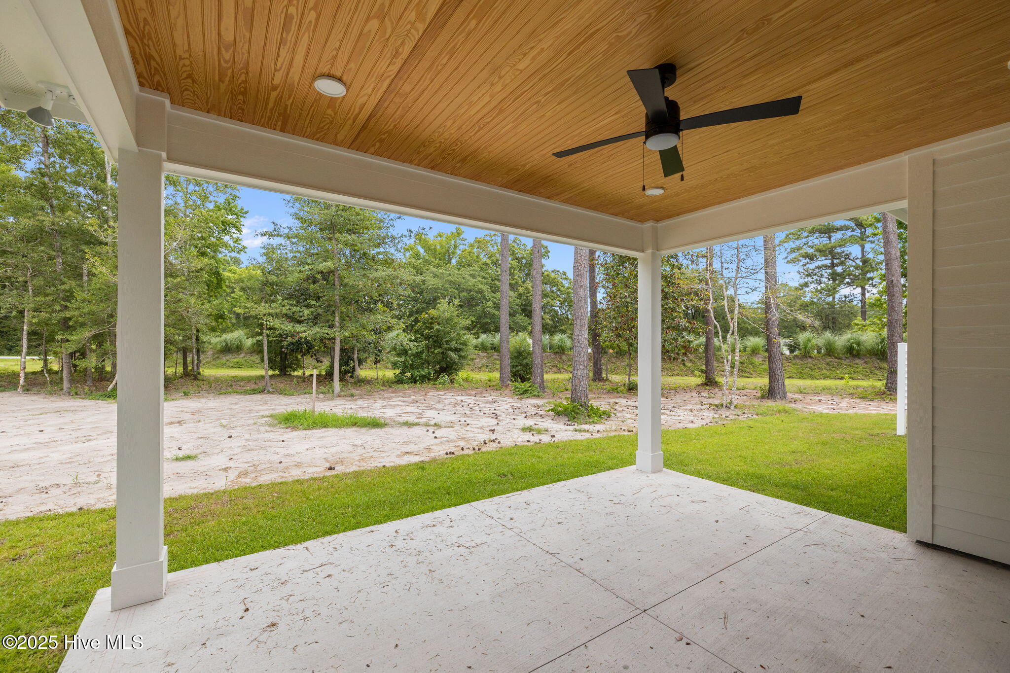 main property photo 45
