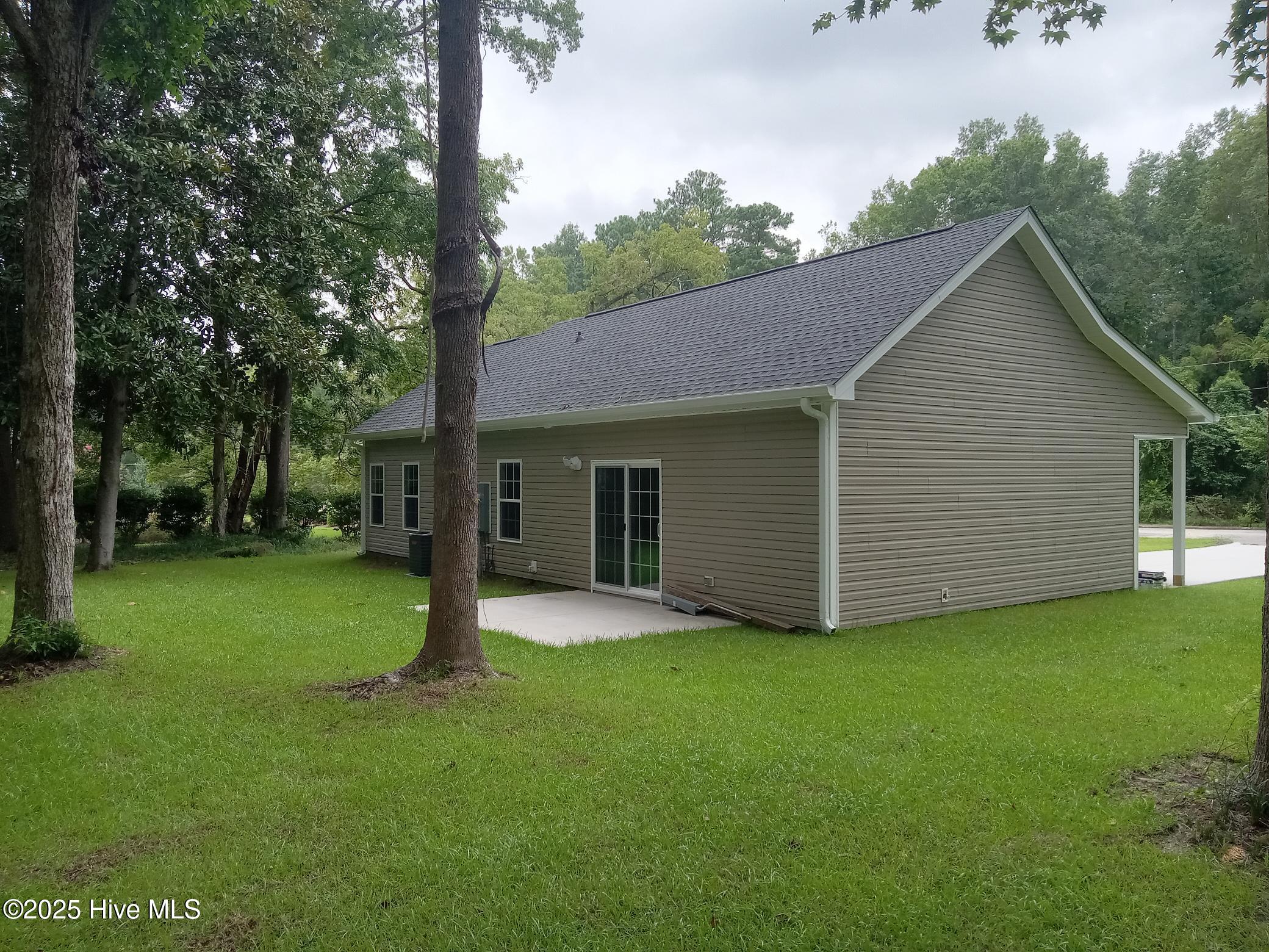 main property photo 23