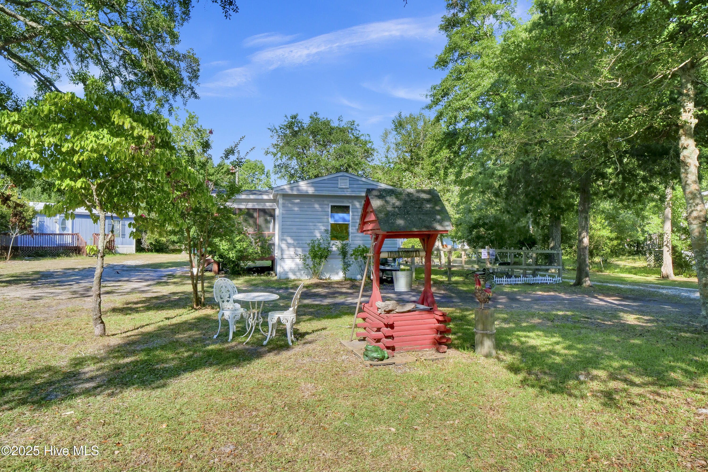main property photo 28