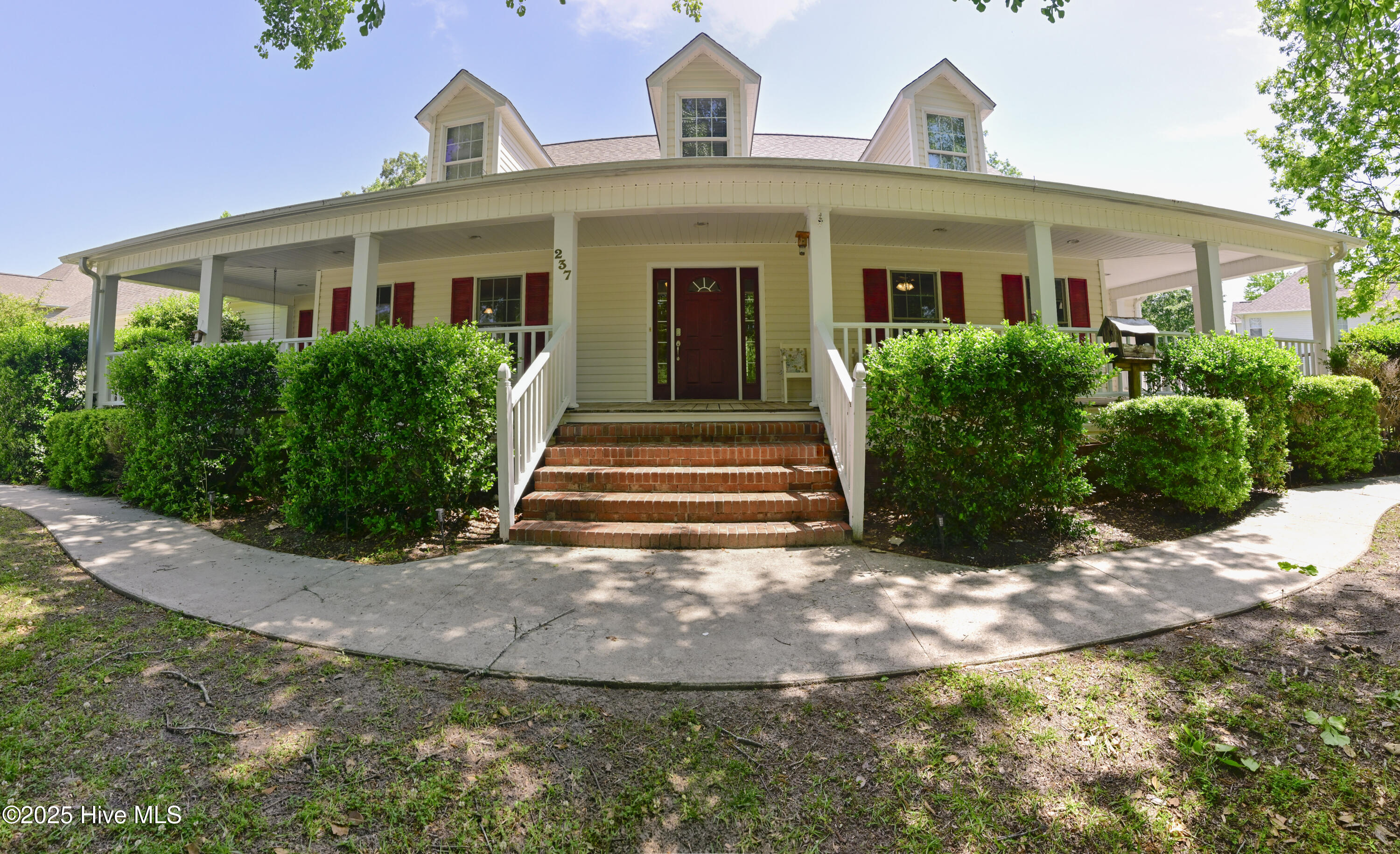 main property photo 3