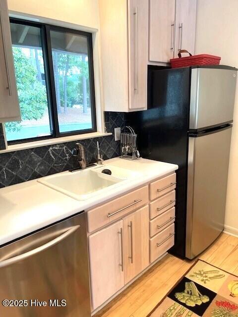 main property photo 15