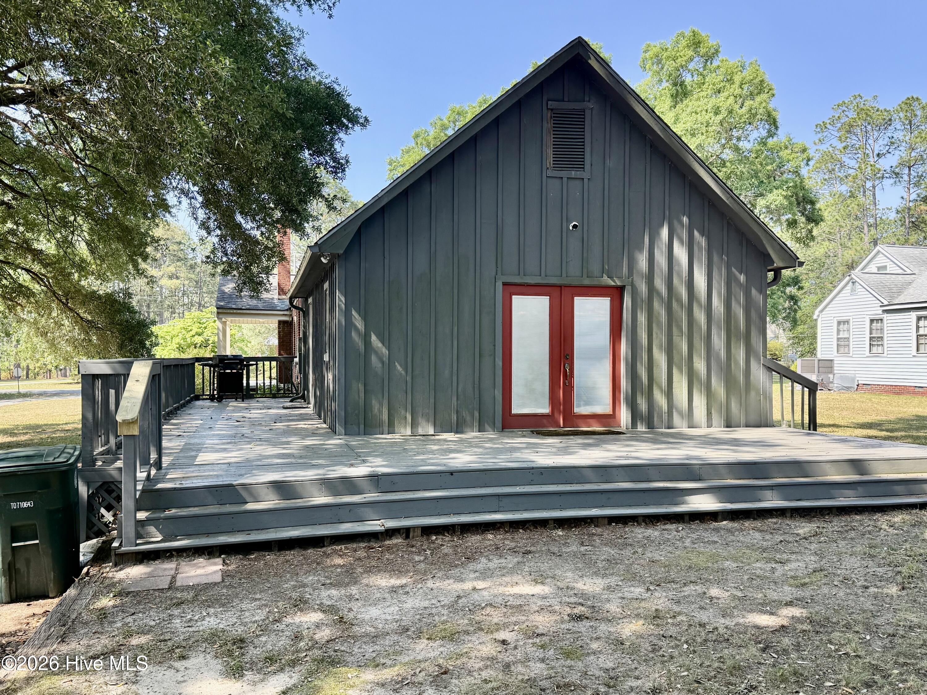 main property photo 30