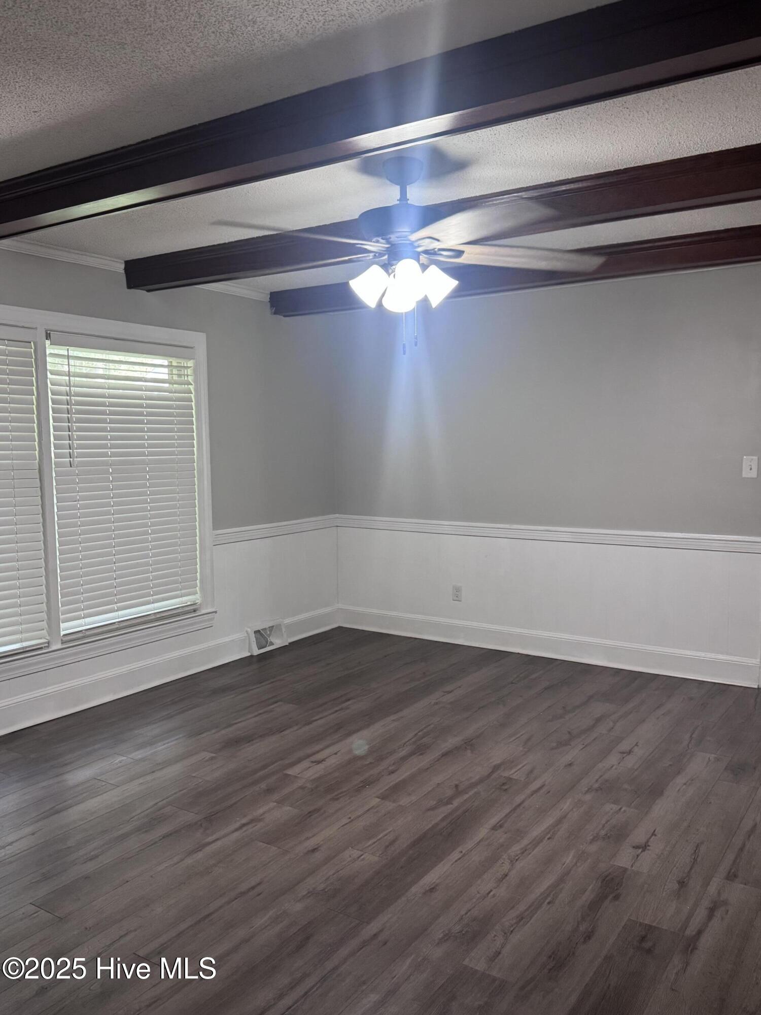 property viewer photo 10