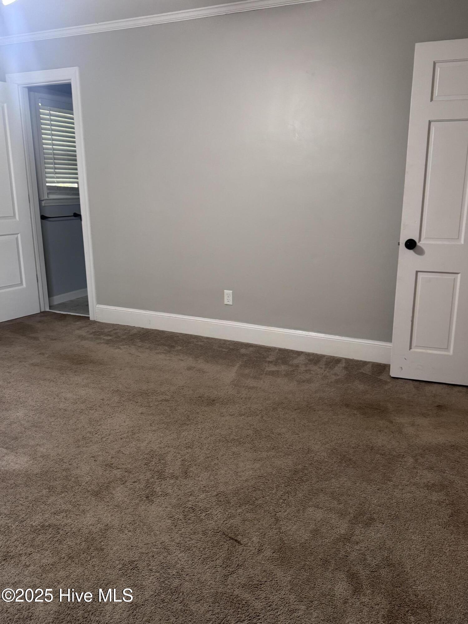 property viewer photo 18