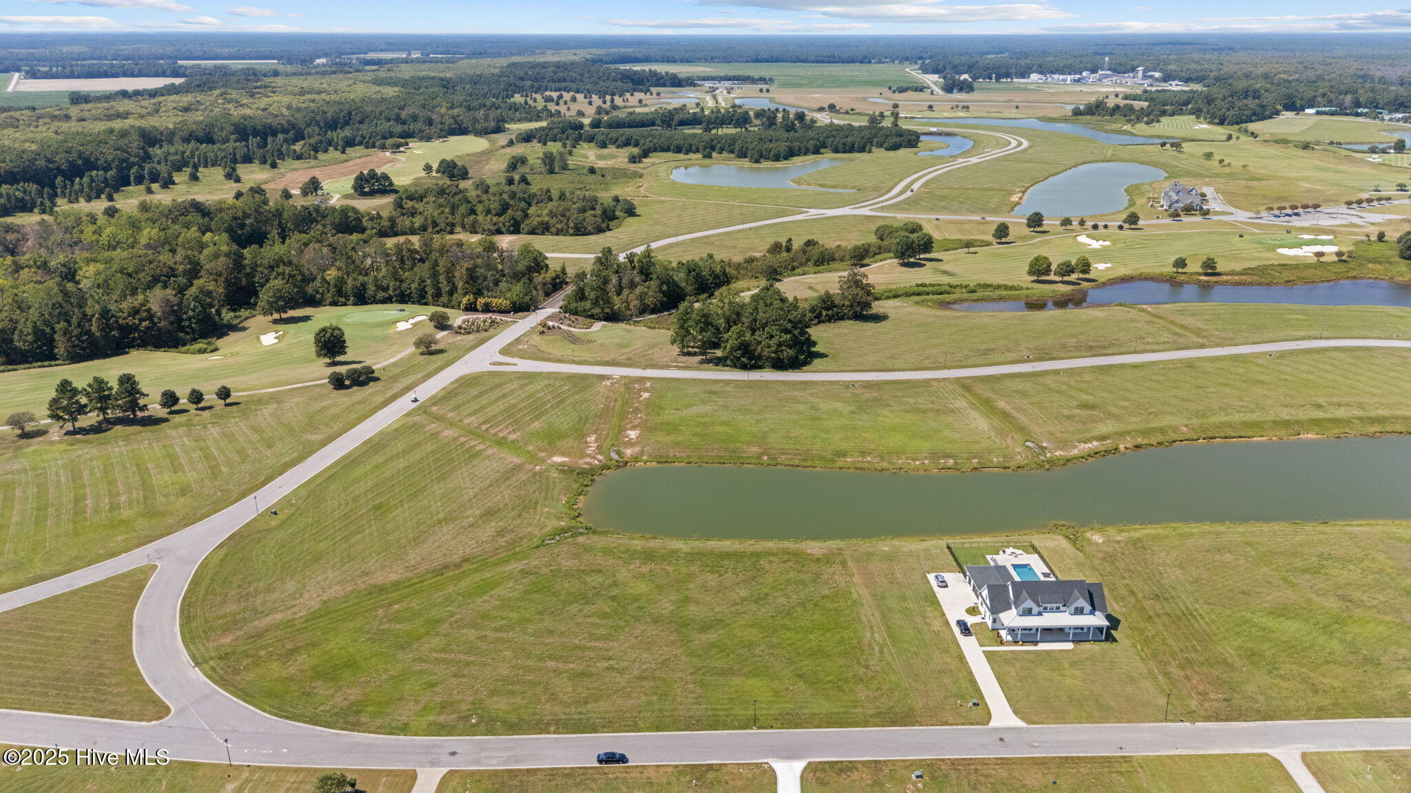 main property photo 19