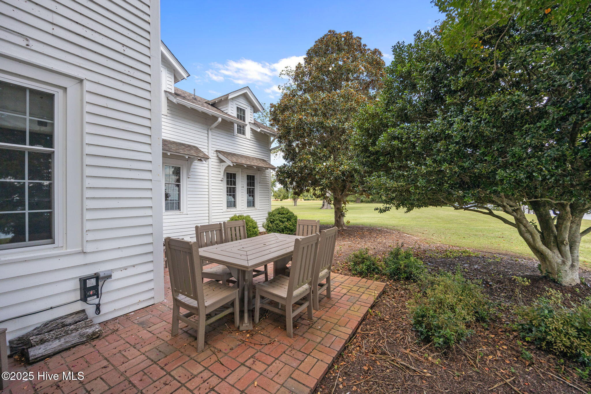 main property photo 74