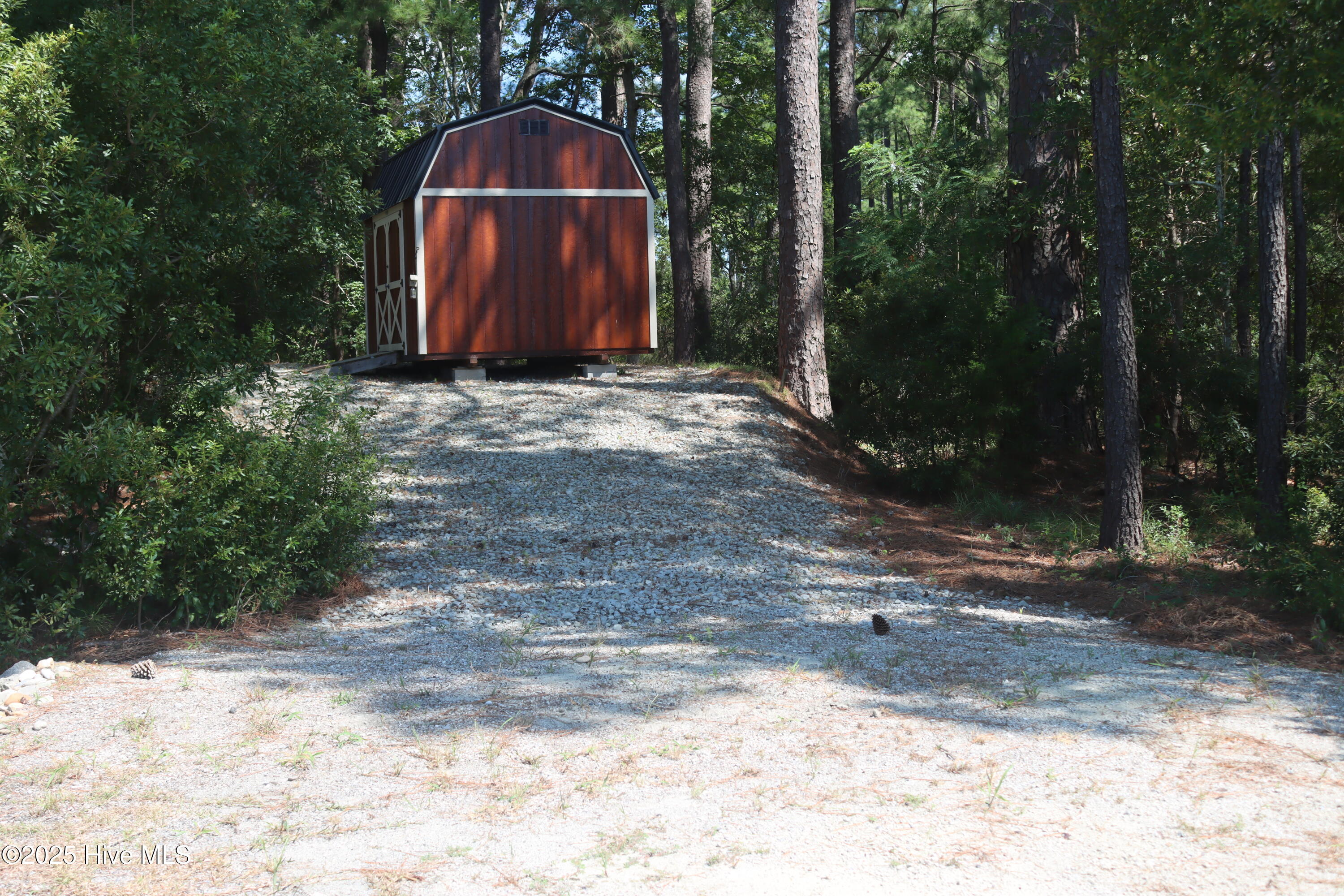 main property photo 41