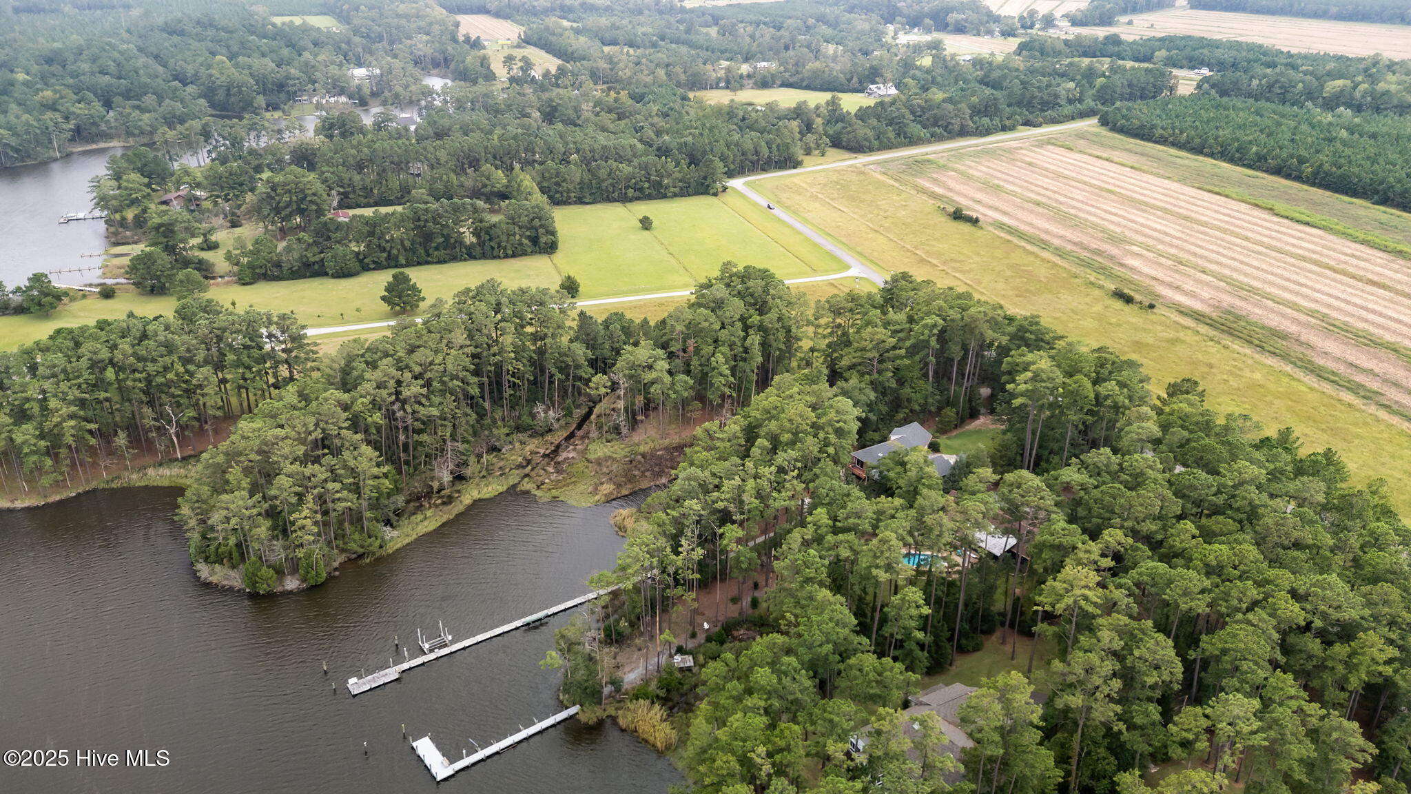 main property photo 48
