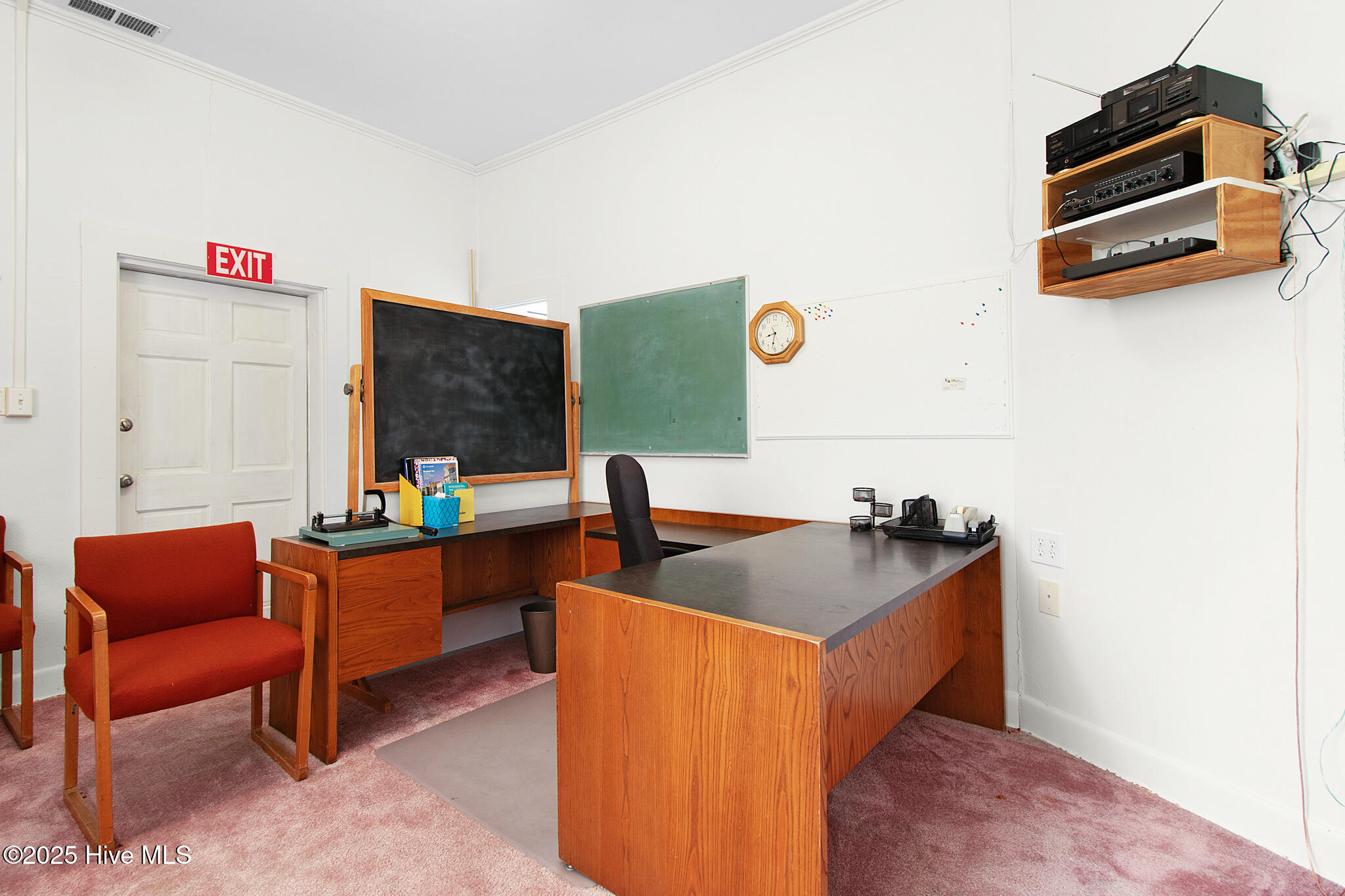 main property photo 23