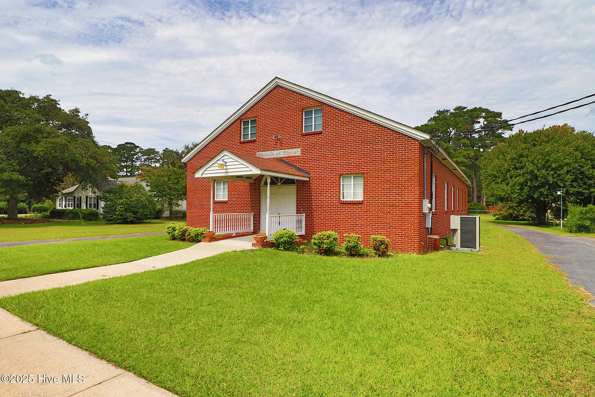 main property photo 31