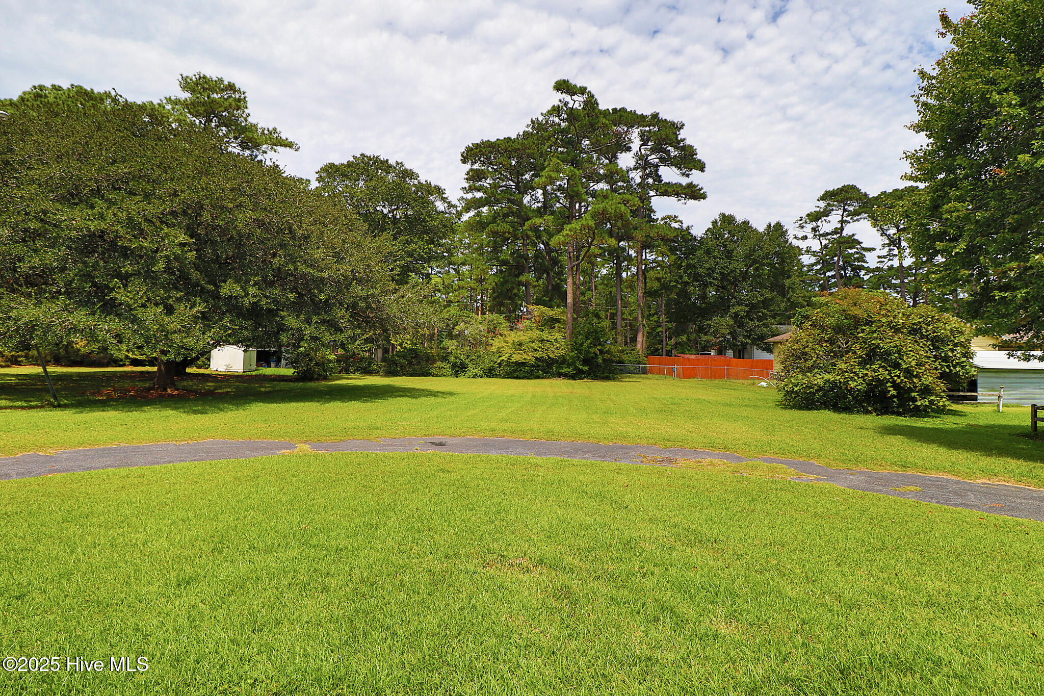 main property photo 34