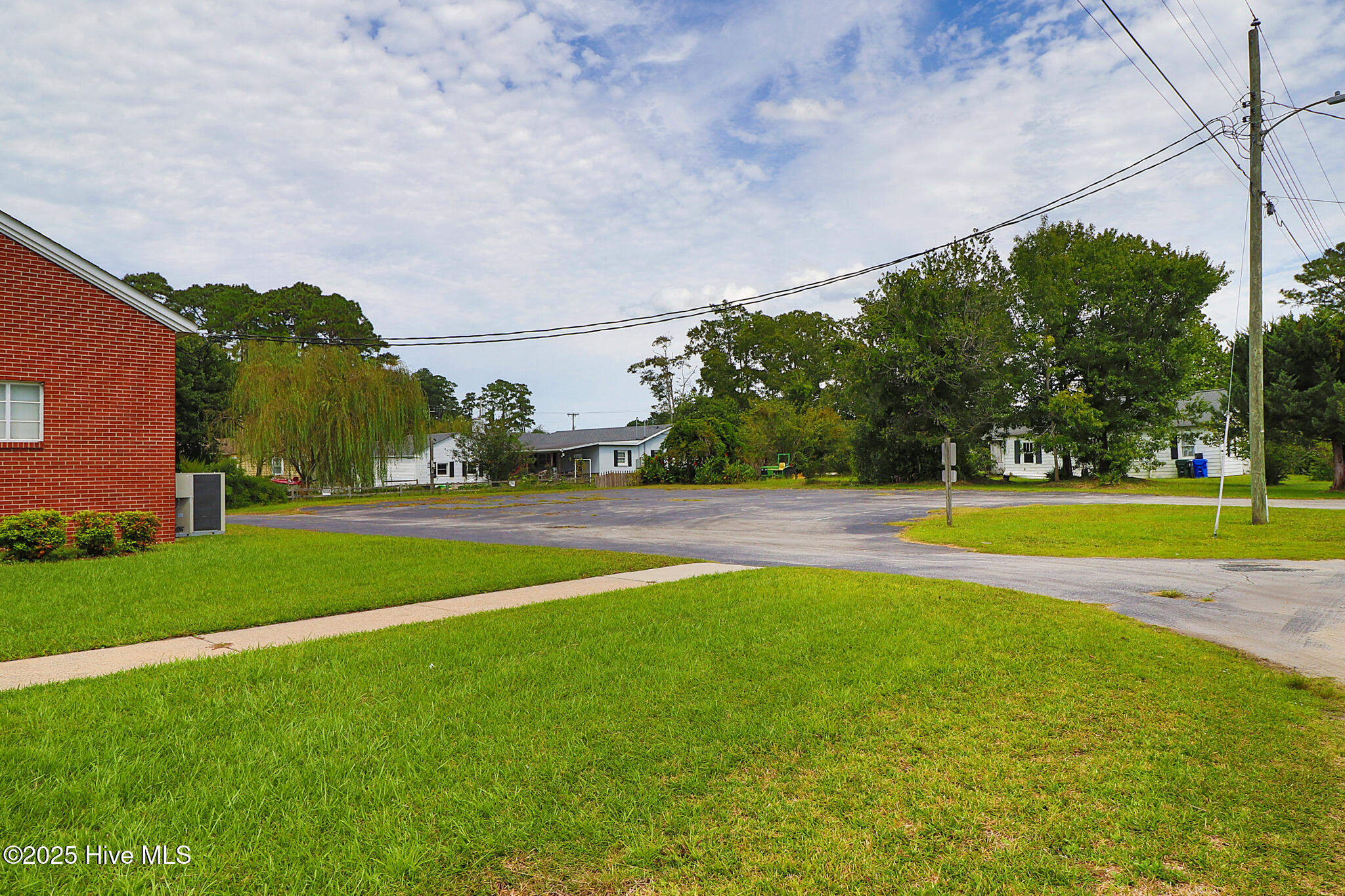 main property photo 38