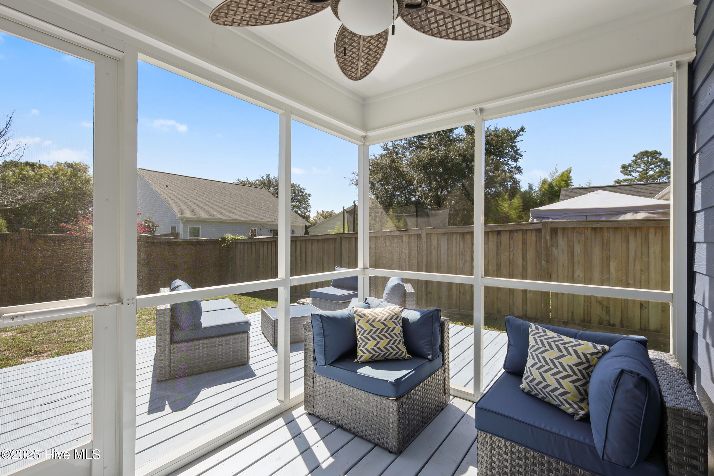 property viewer photo 23