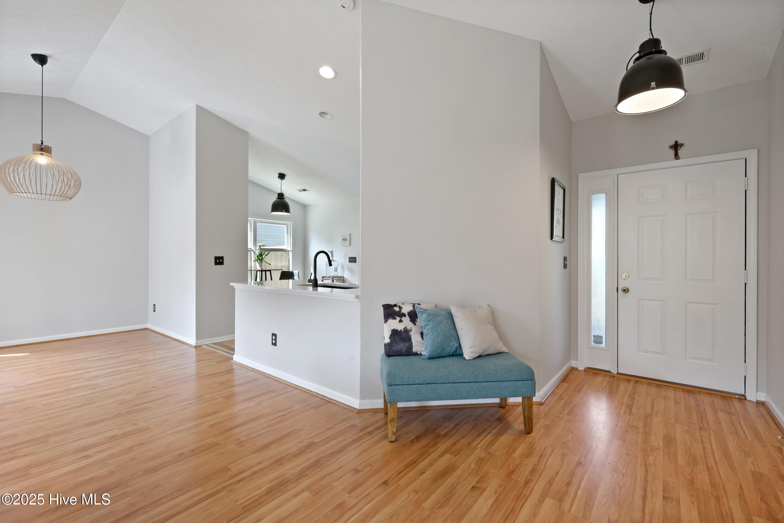 property viewer photo 7
