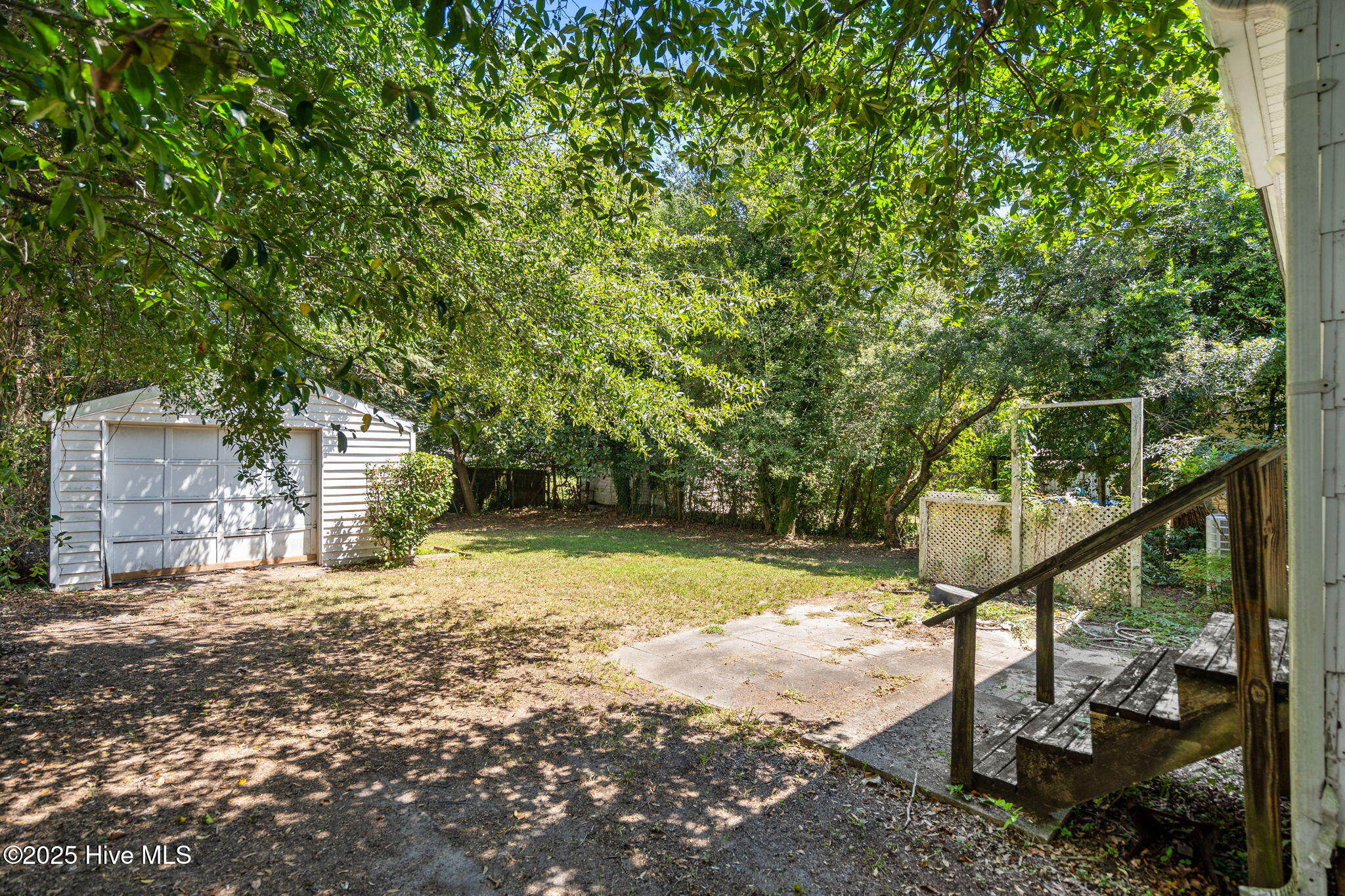 property viewer photo 3
