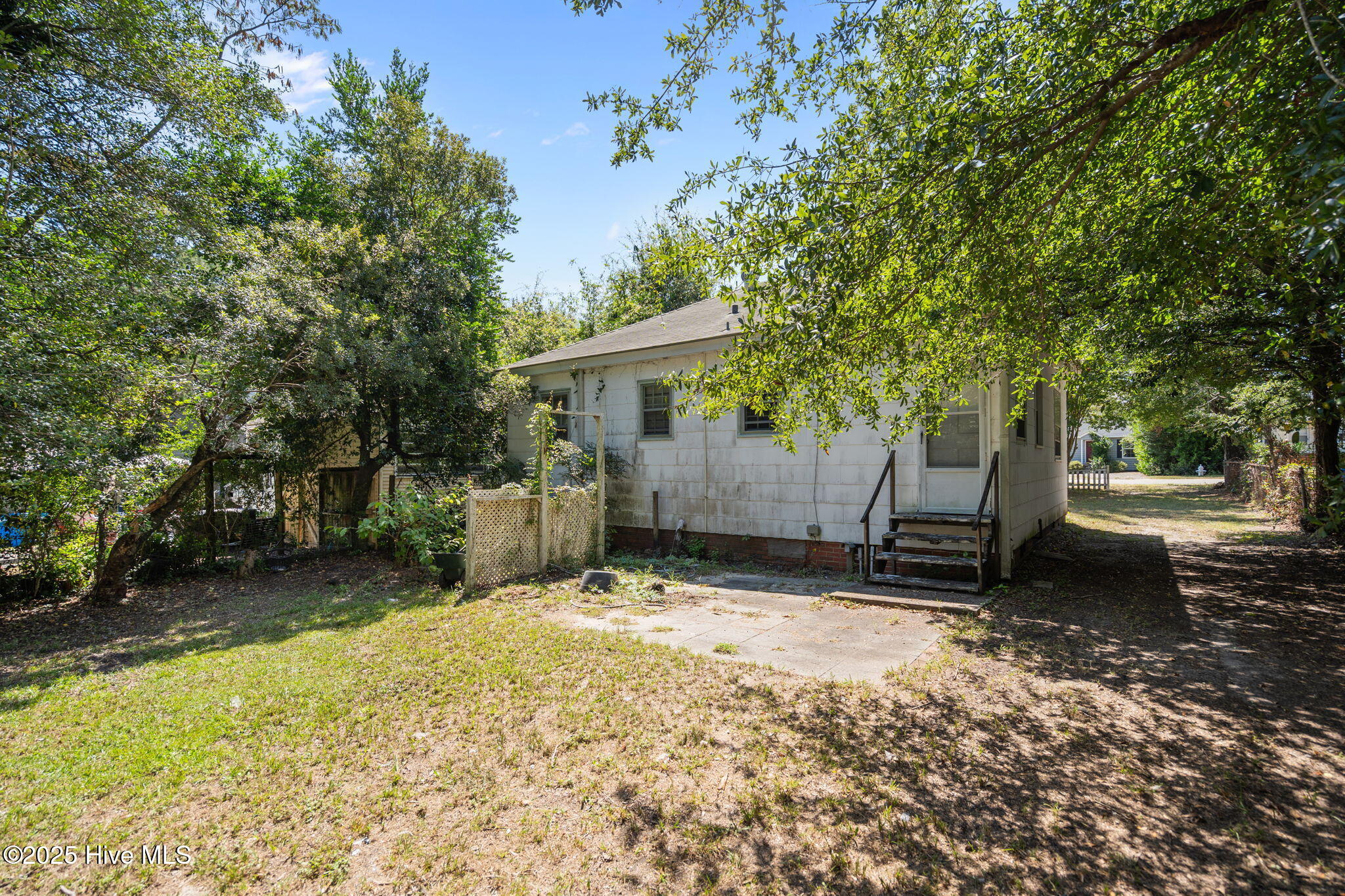 property viewer photo 5