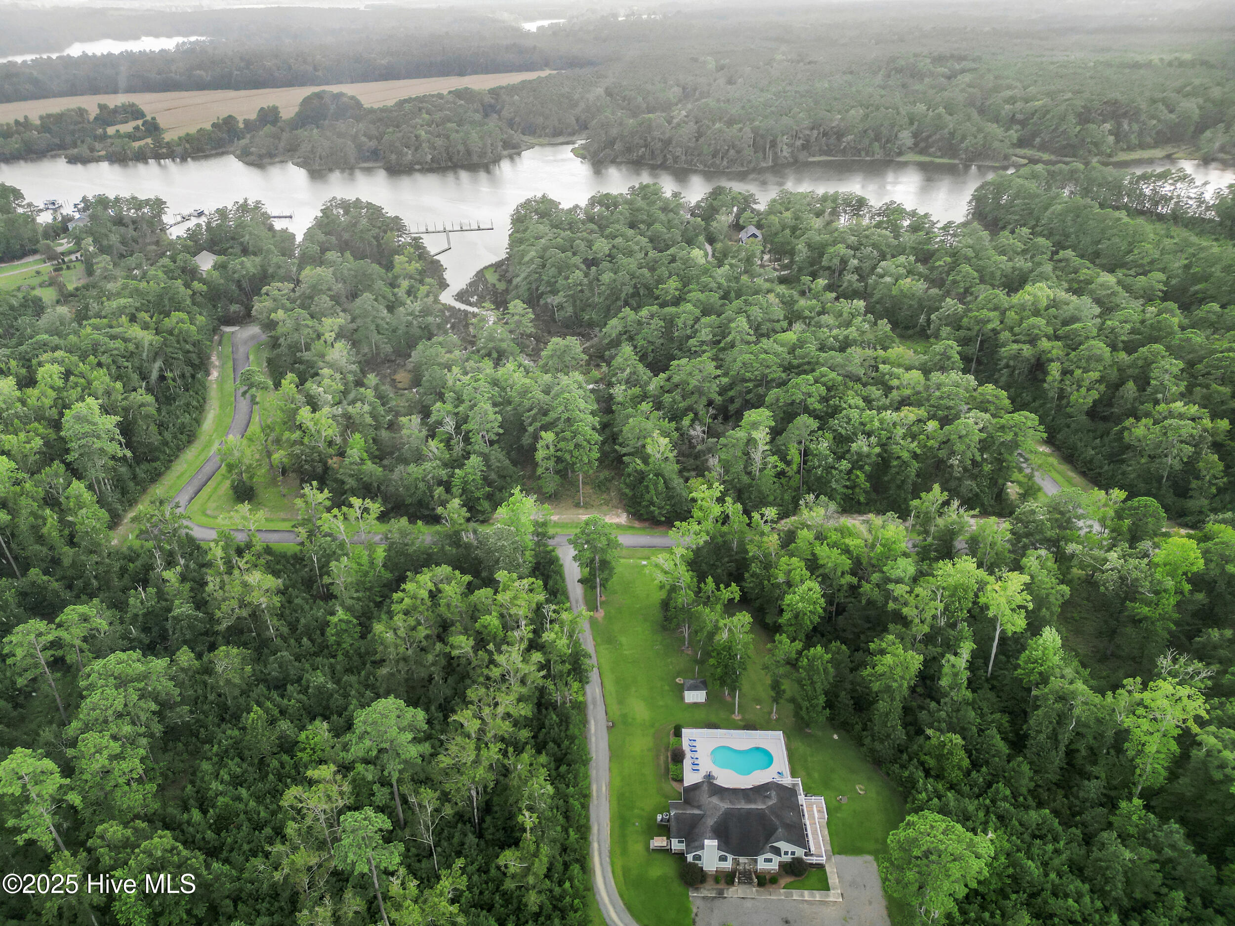 main property photo 12
