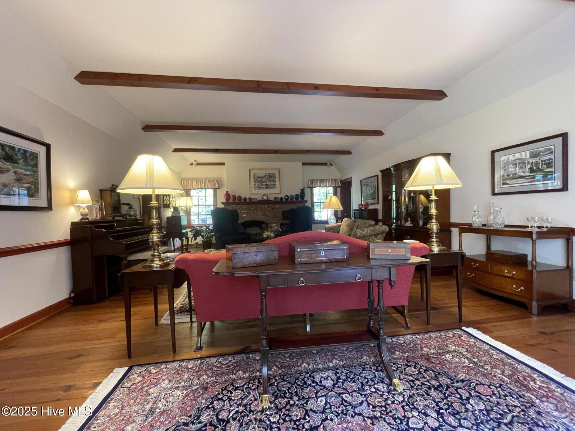 main property photo 11