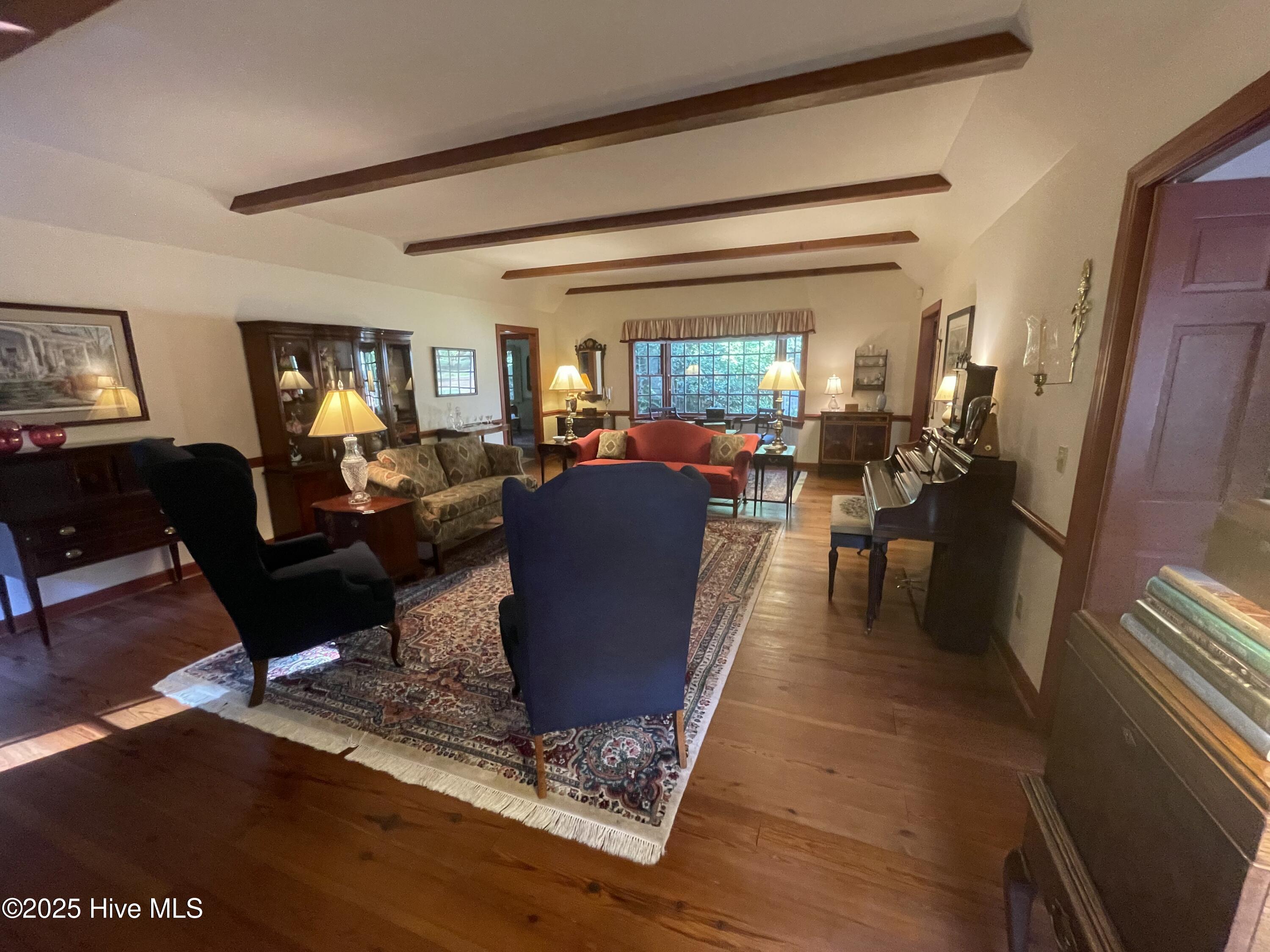 main property photo 14