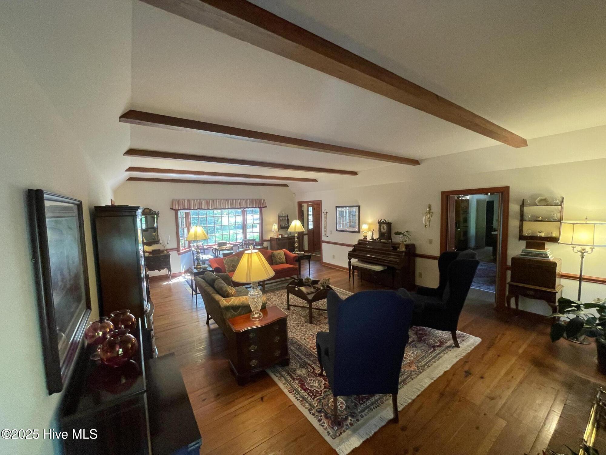 main property photo 15