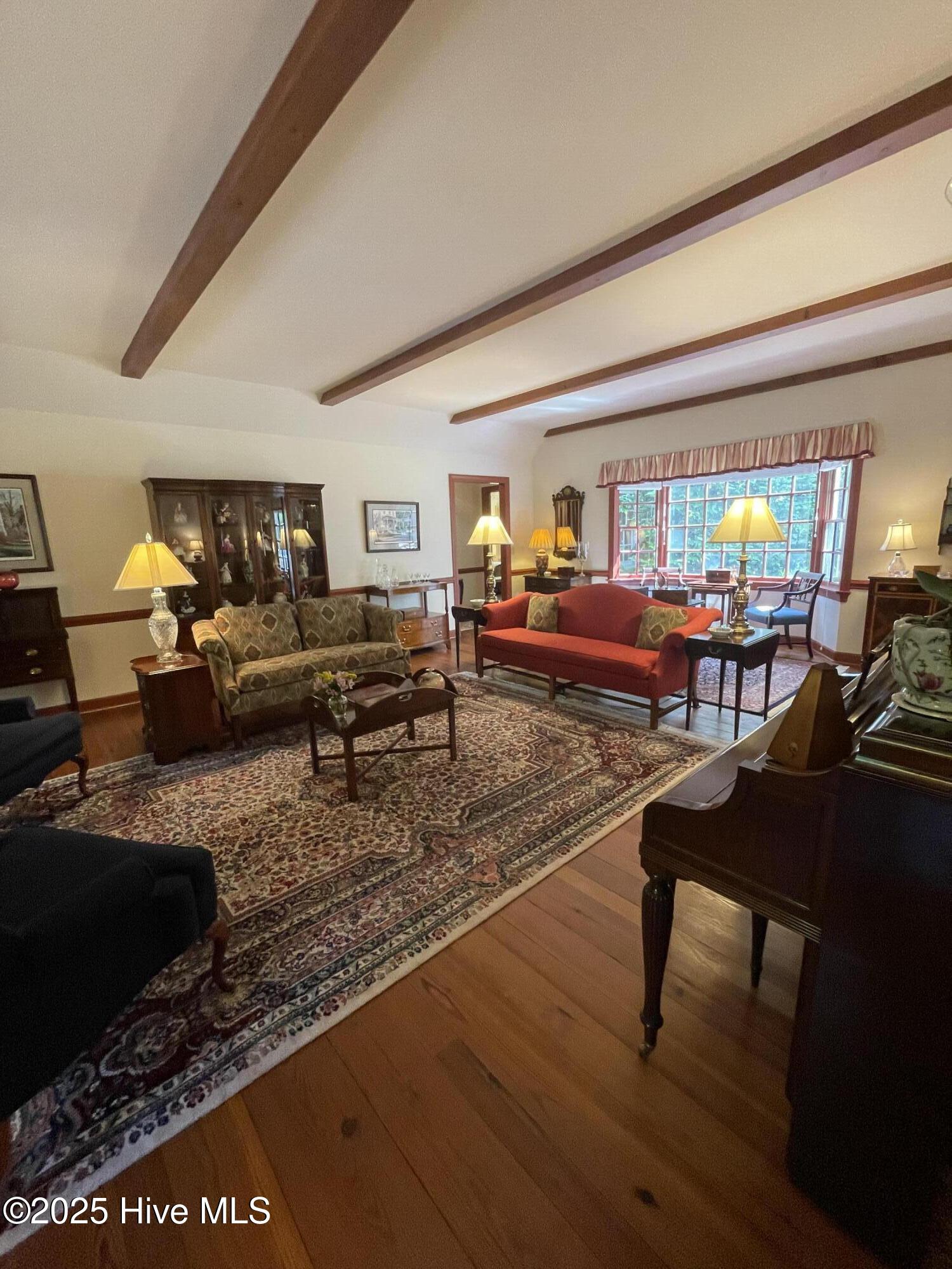 main property photo 17