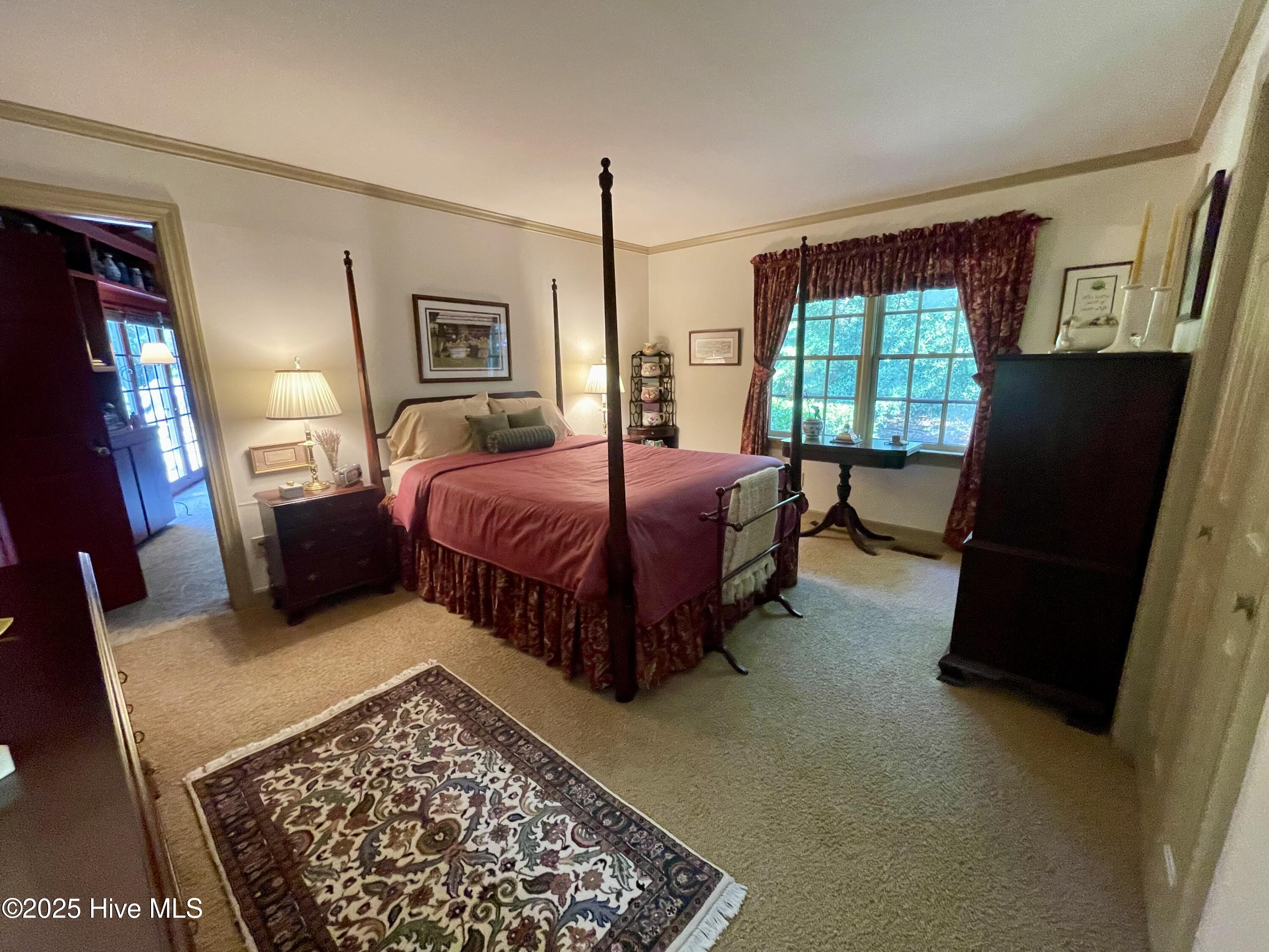main property photo 32