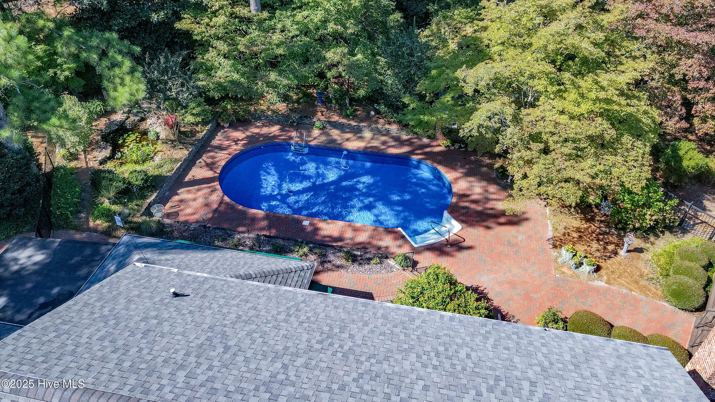 main property photo 74
