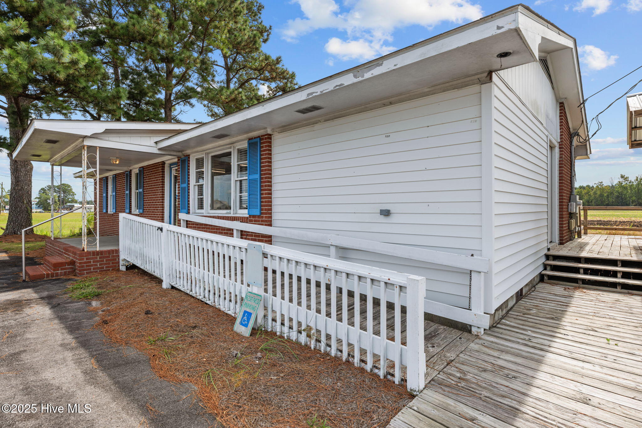 main property photo 34