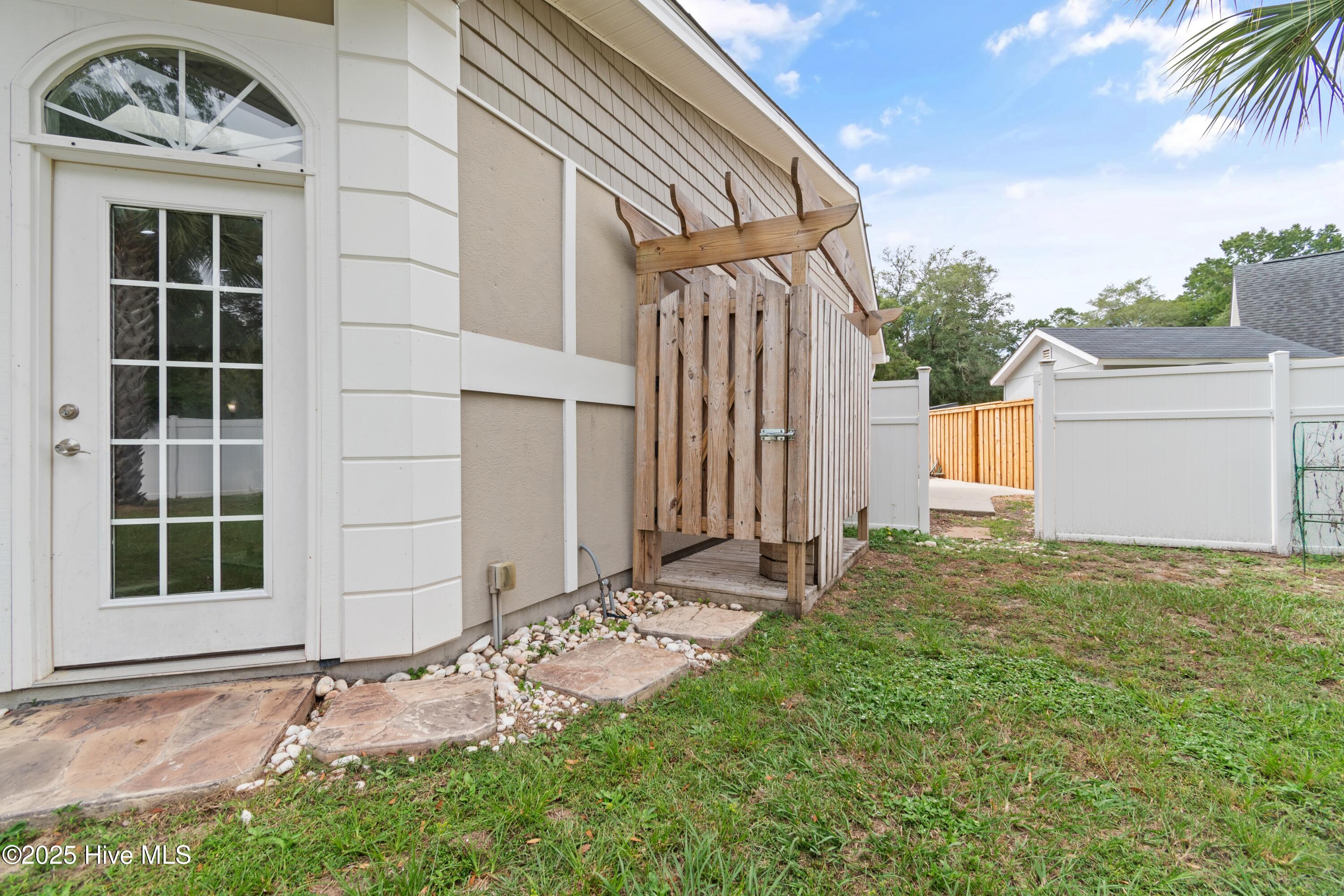 main property photo 38