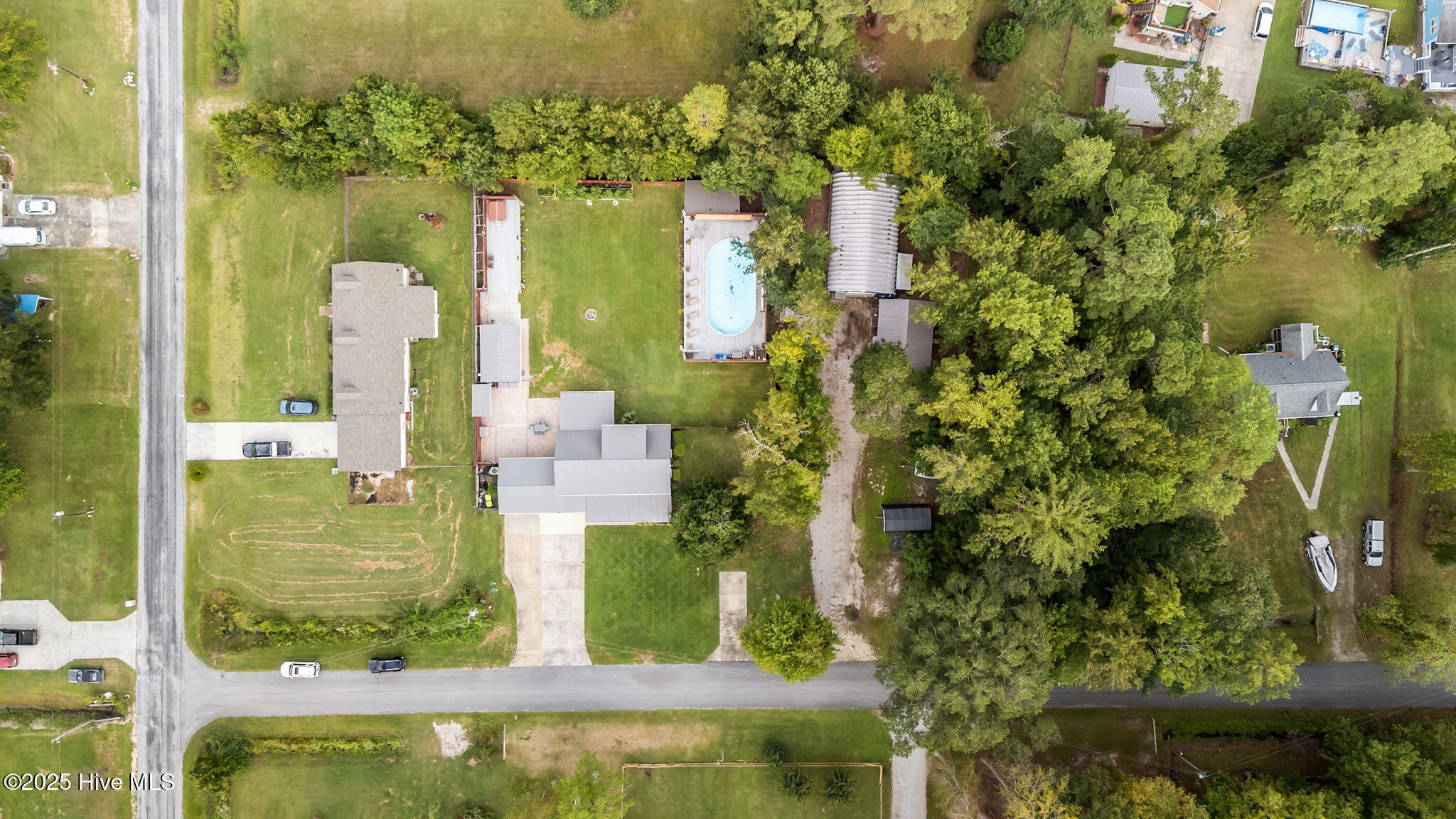 main property photo 47