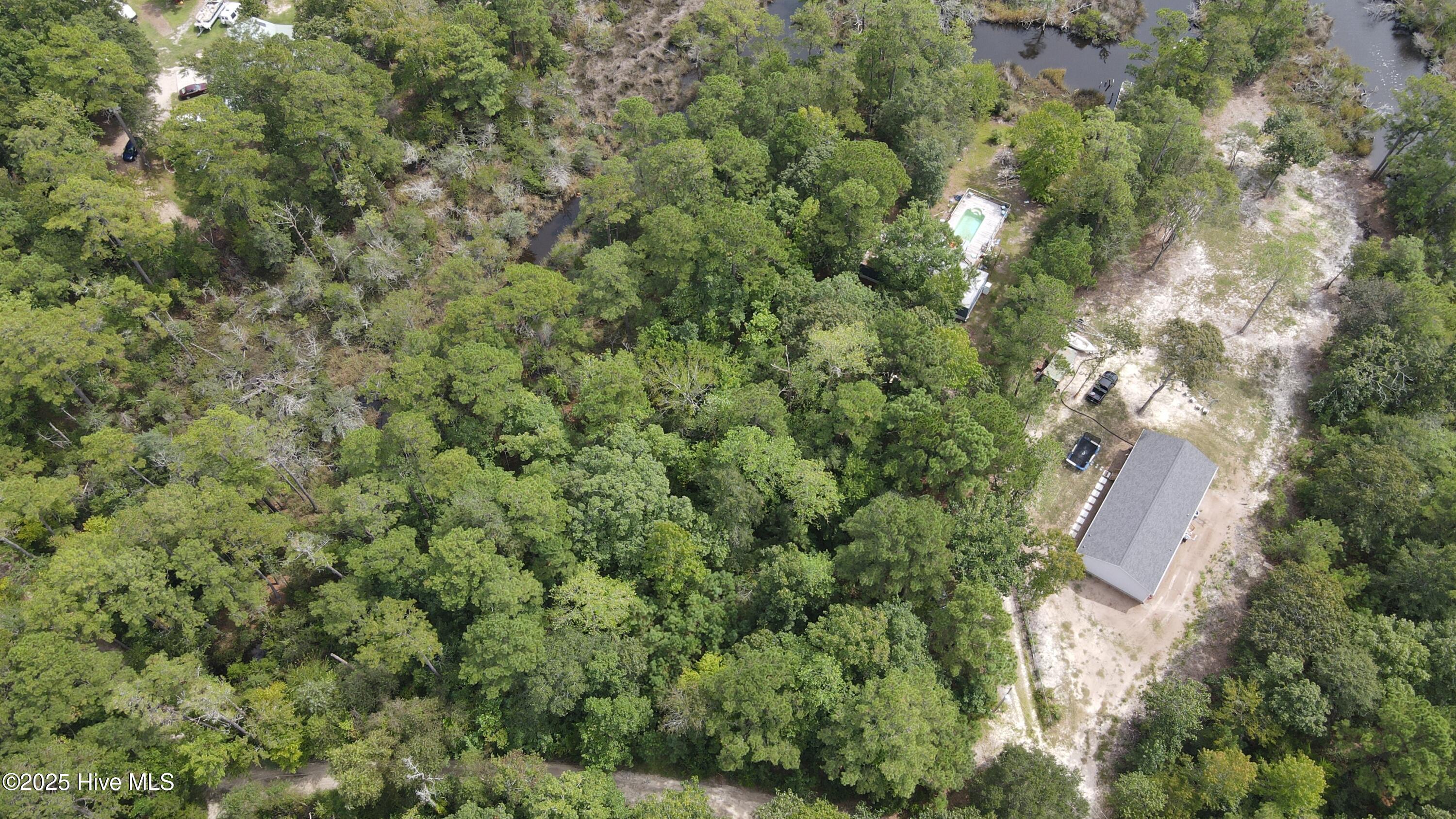 main property photo 13