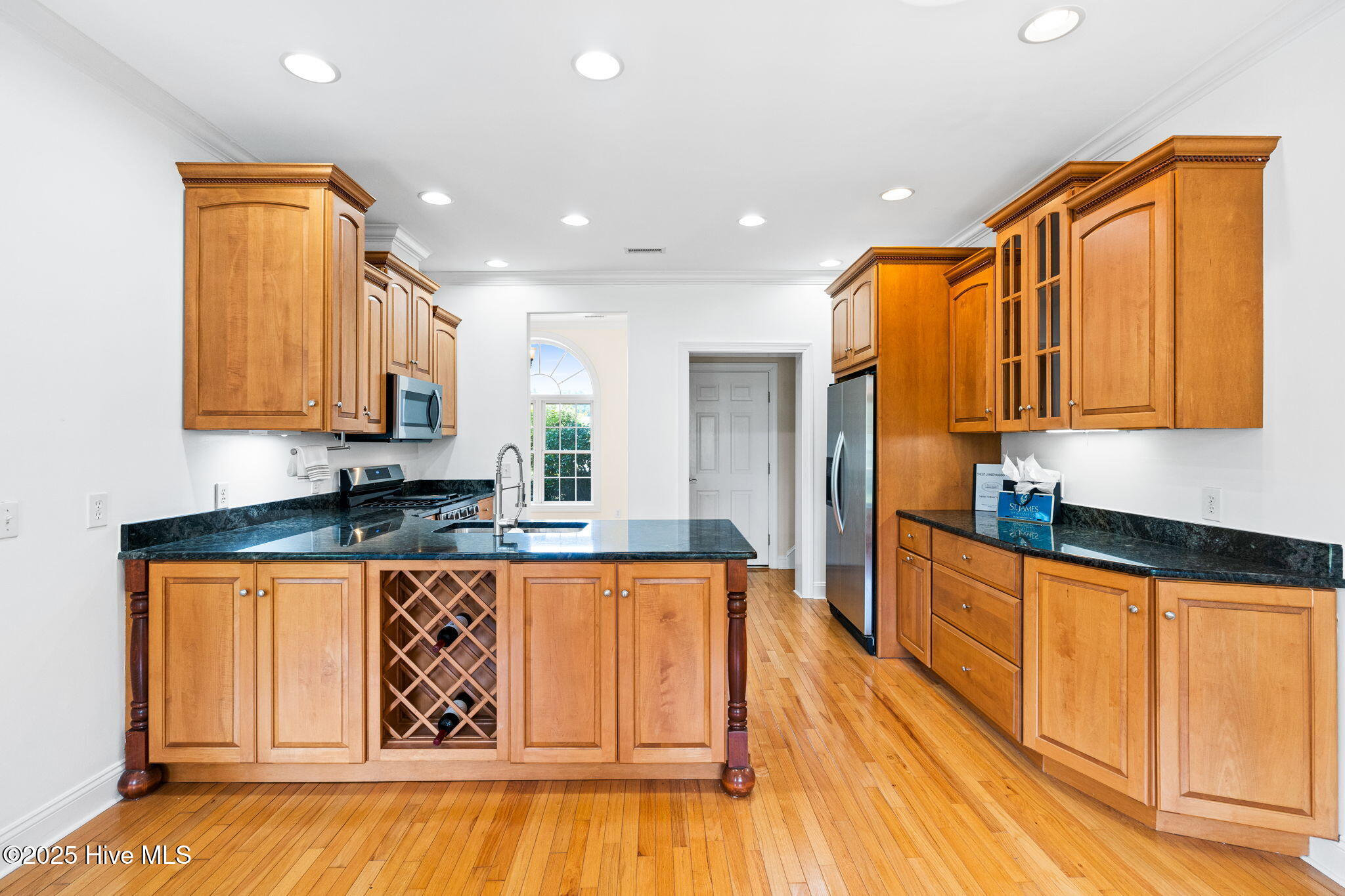 main property photo 13