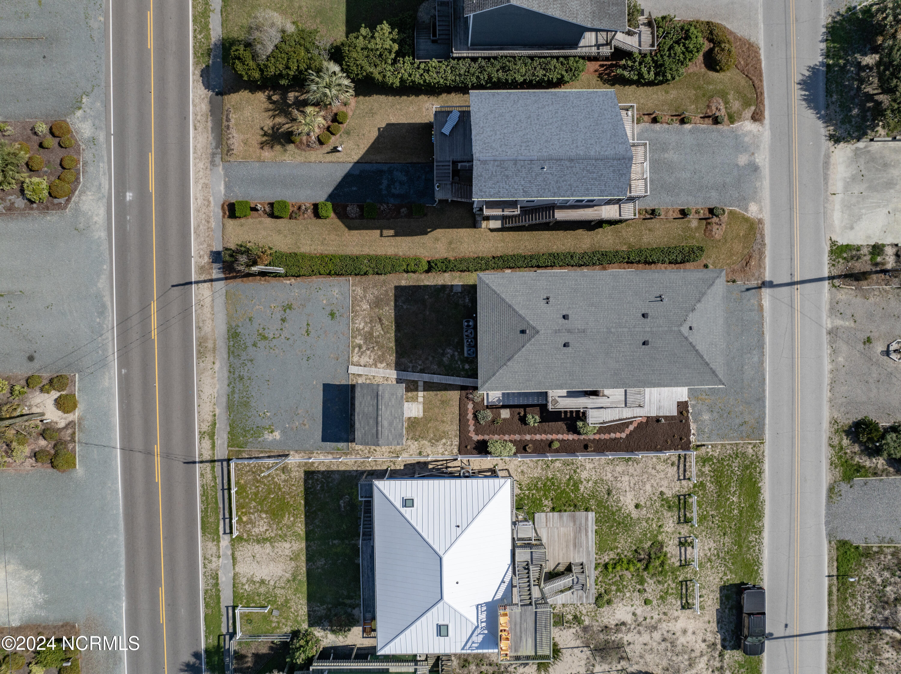 main property photo 76