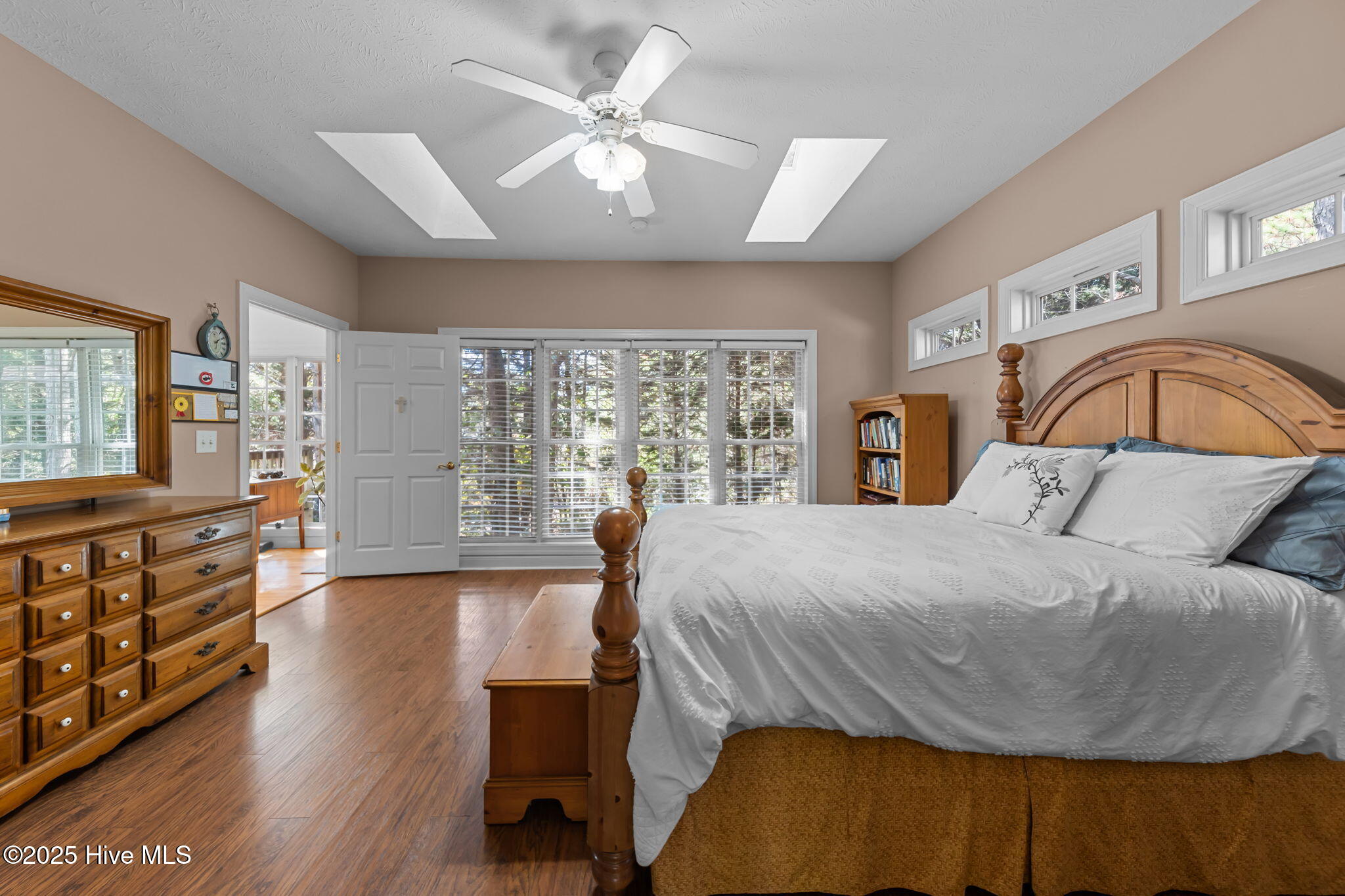 property viewer photo 15