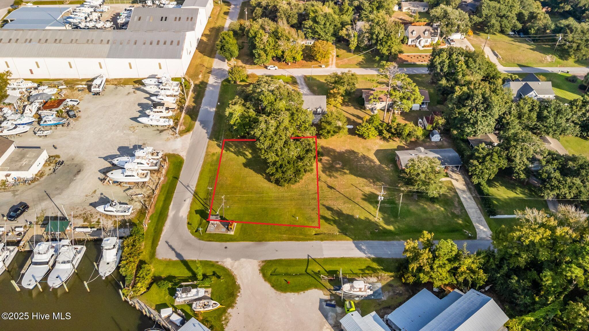 main property photo 18