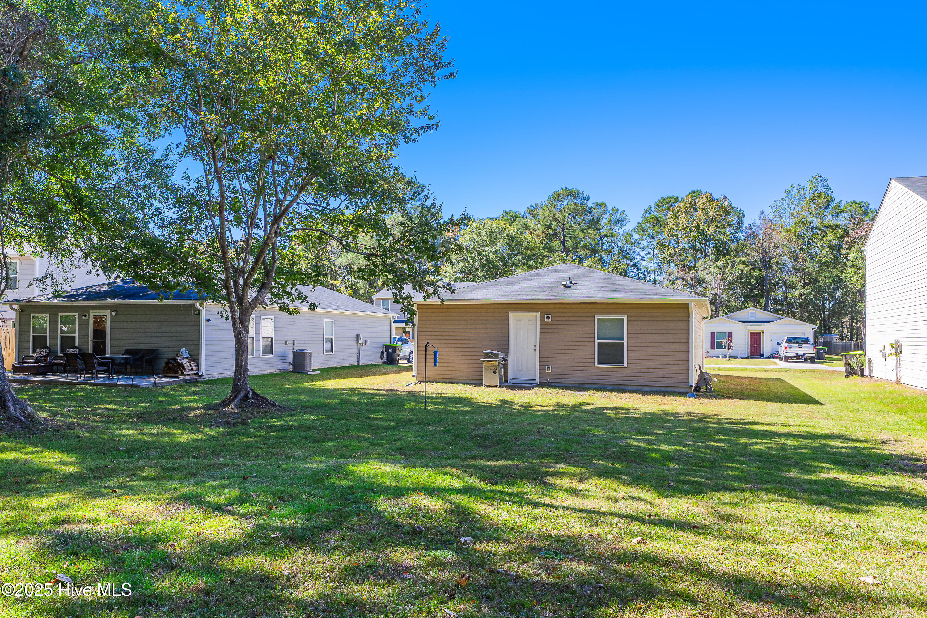 main property photo 29