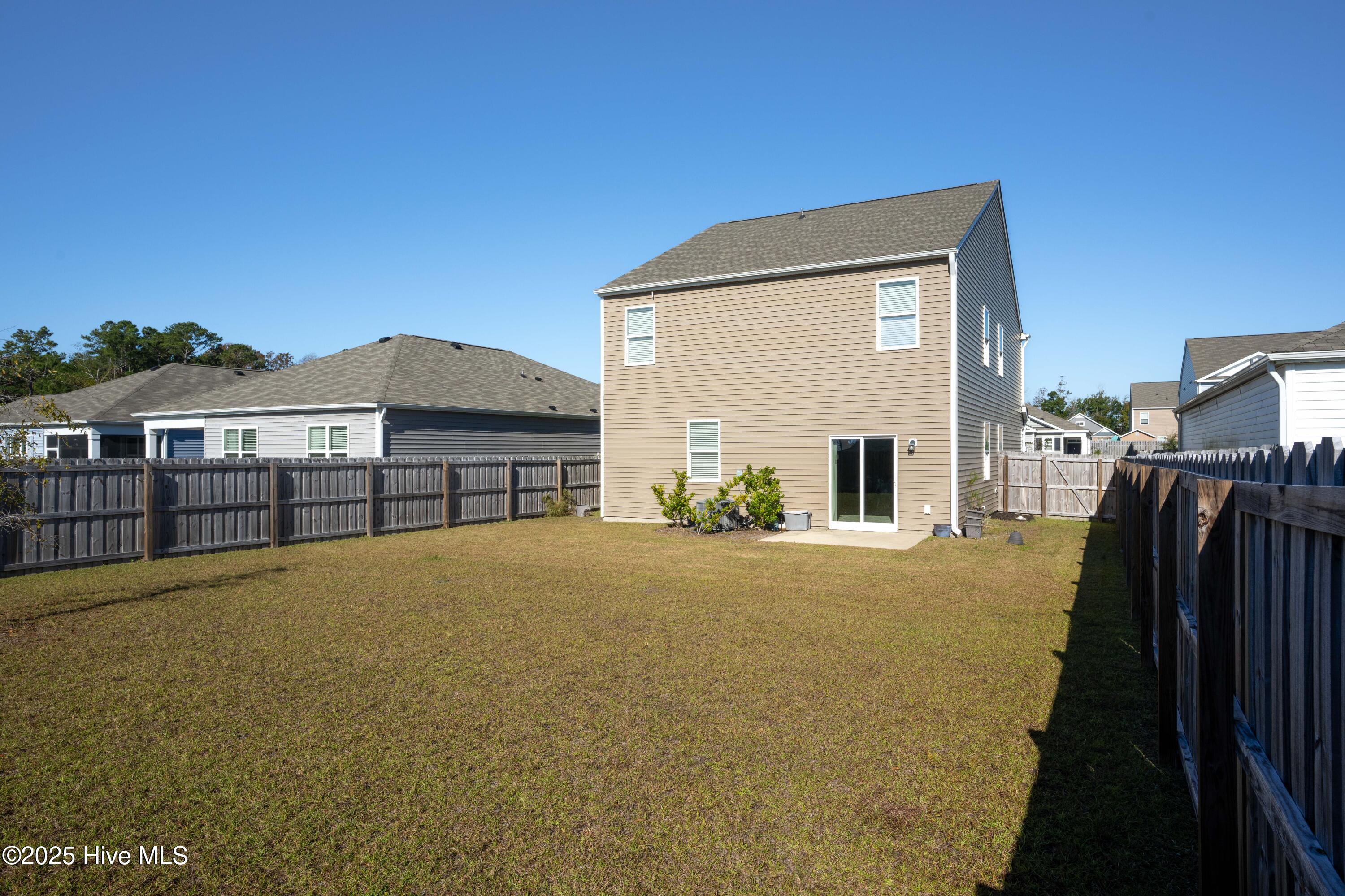 main property photo 32