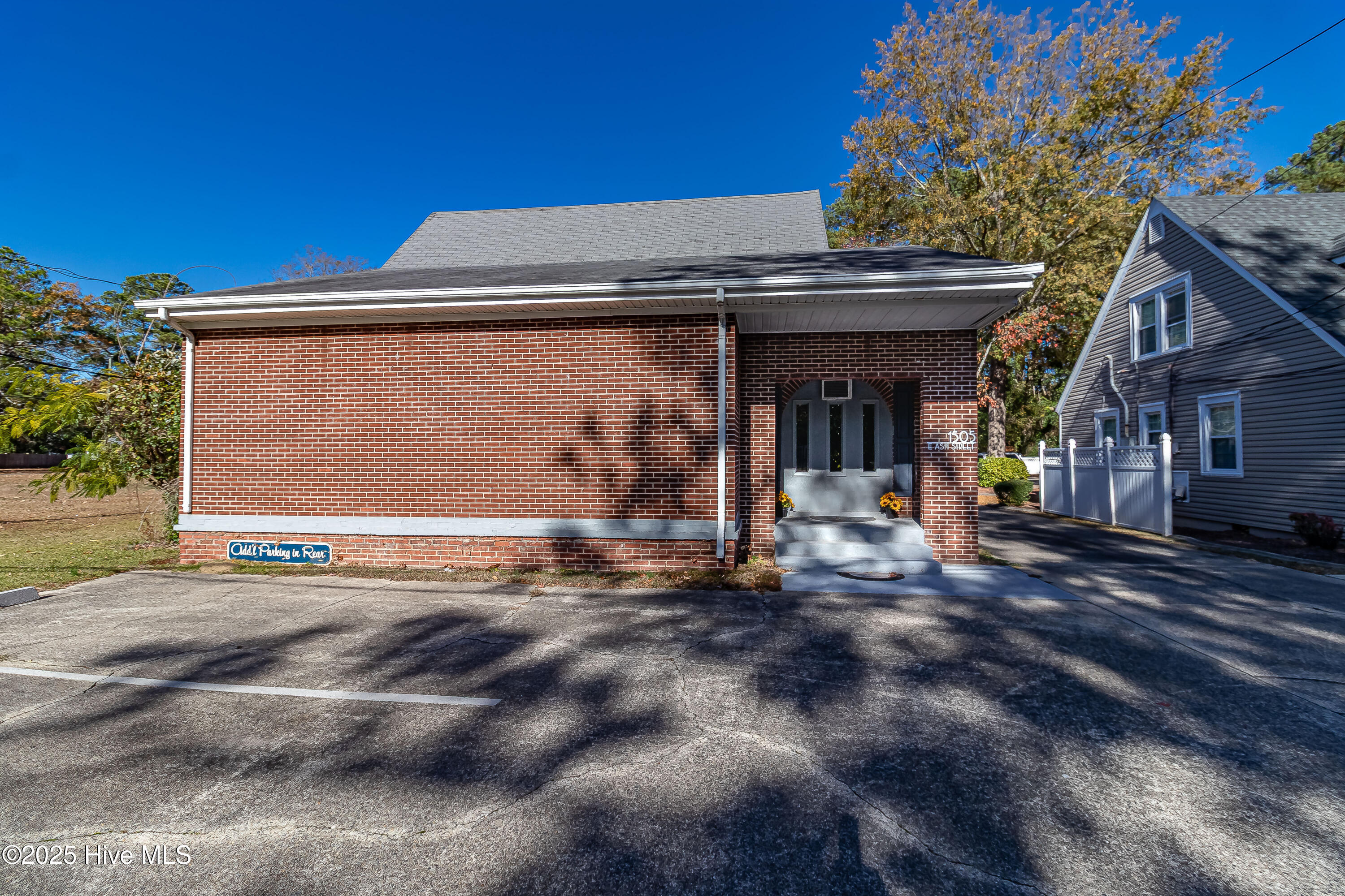 main property photo 17