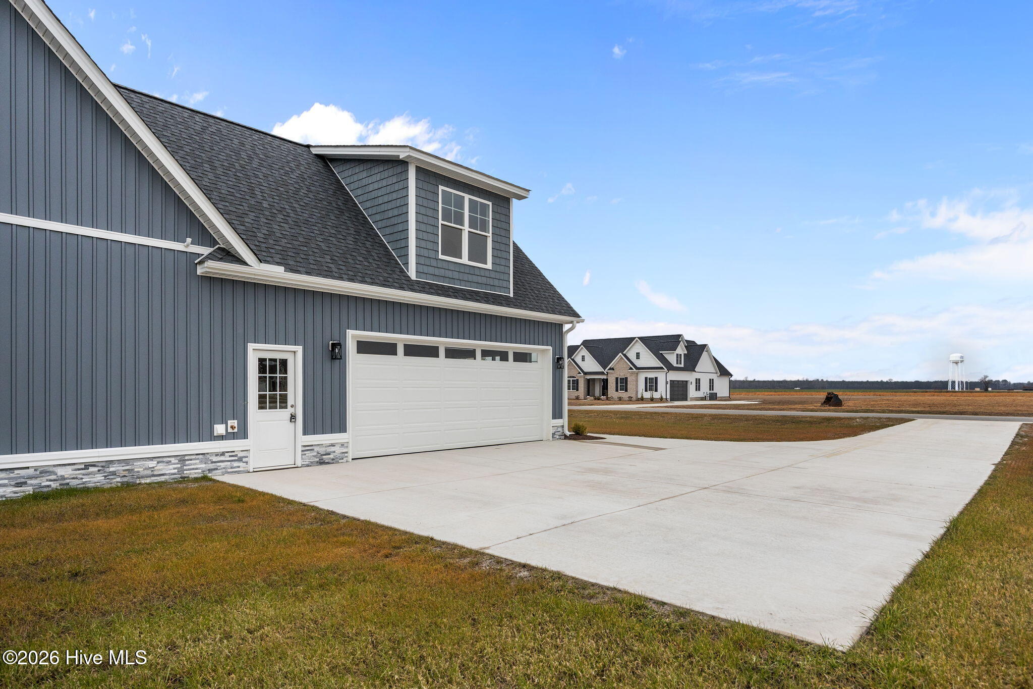 main property photo 78