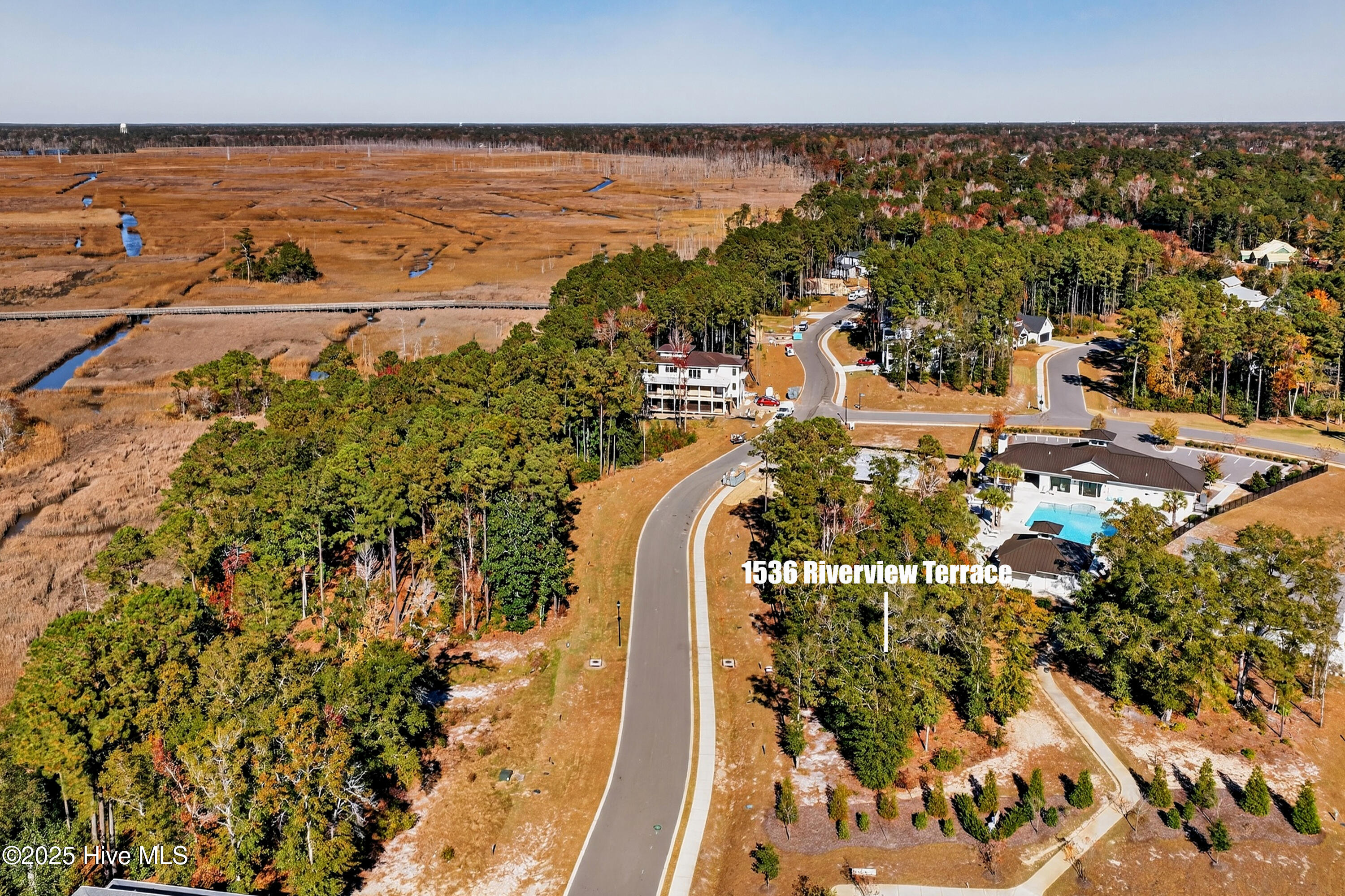 main property photo 16
