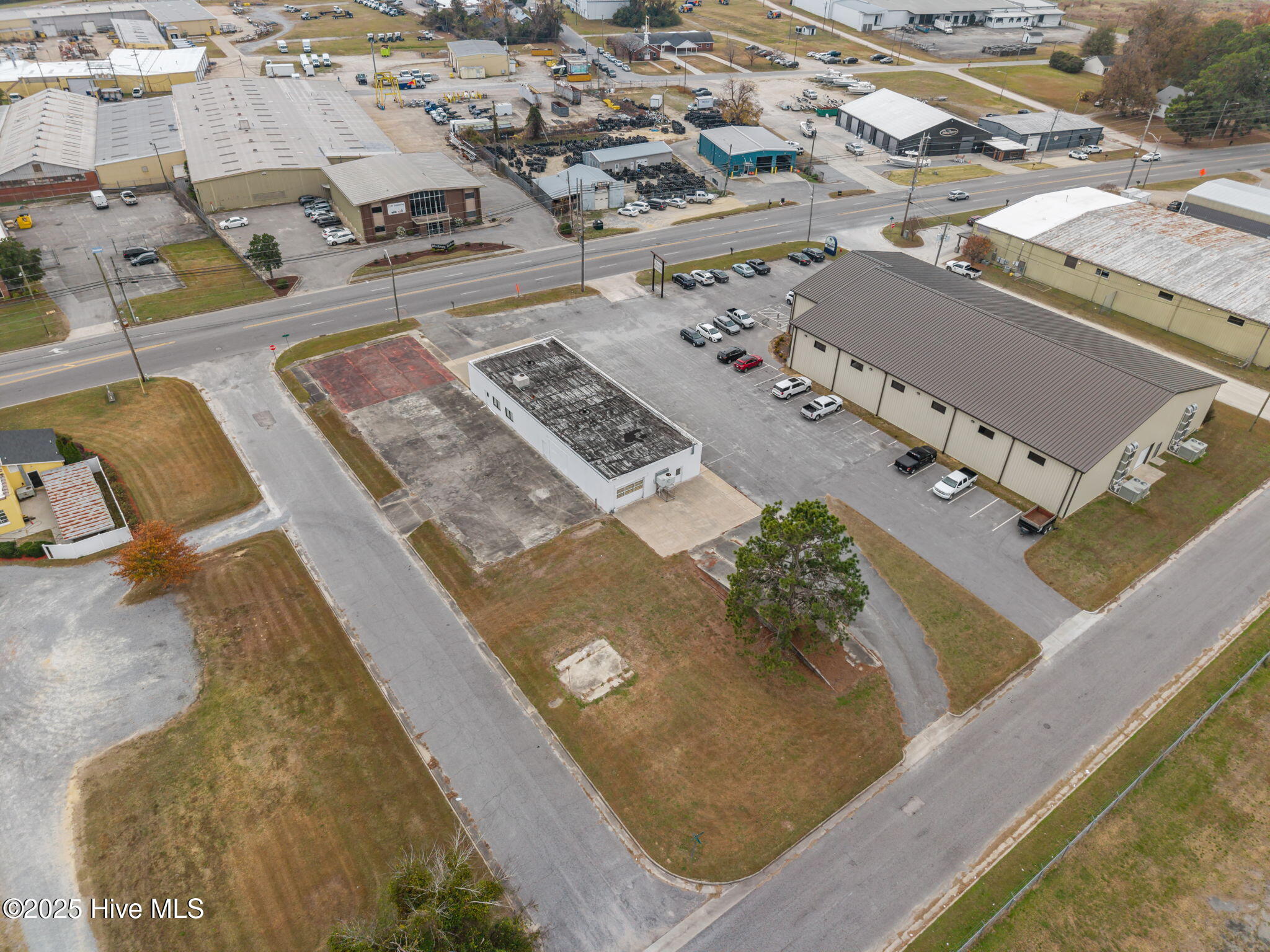 main property photo 11