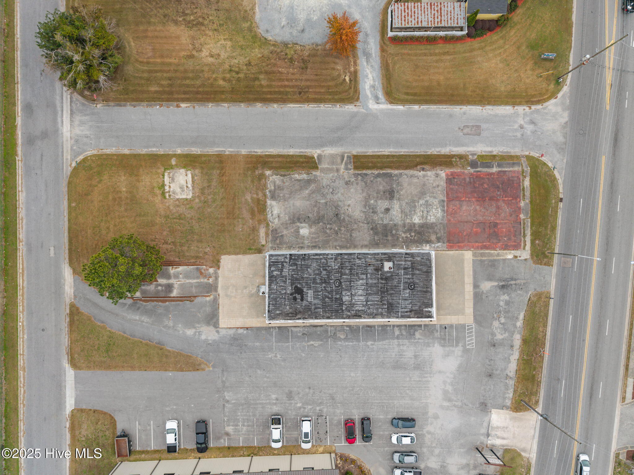 main property photo 12