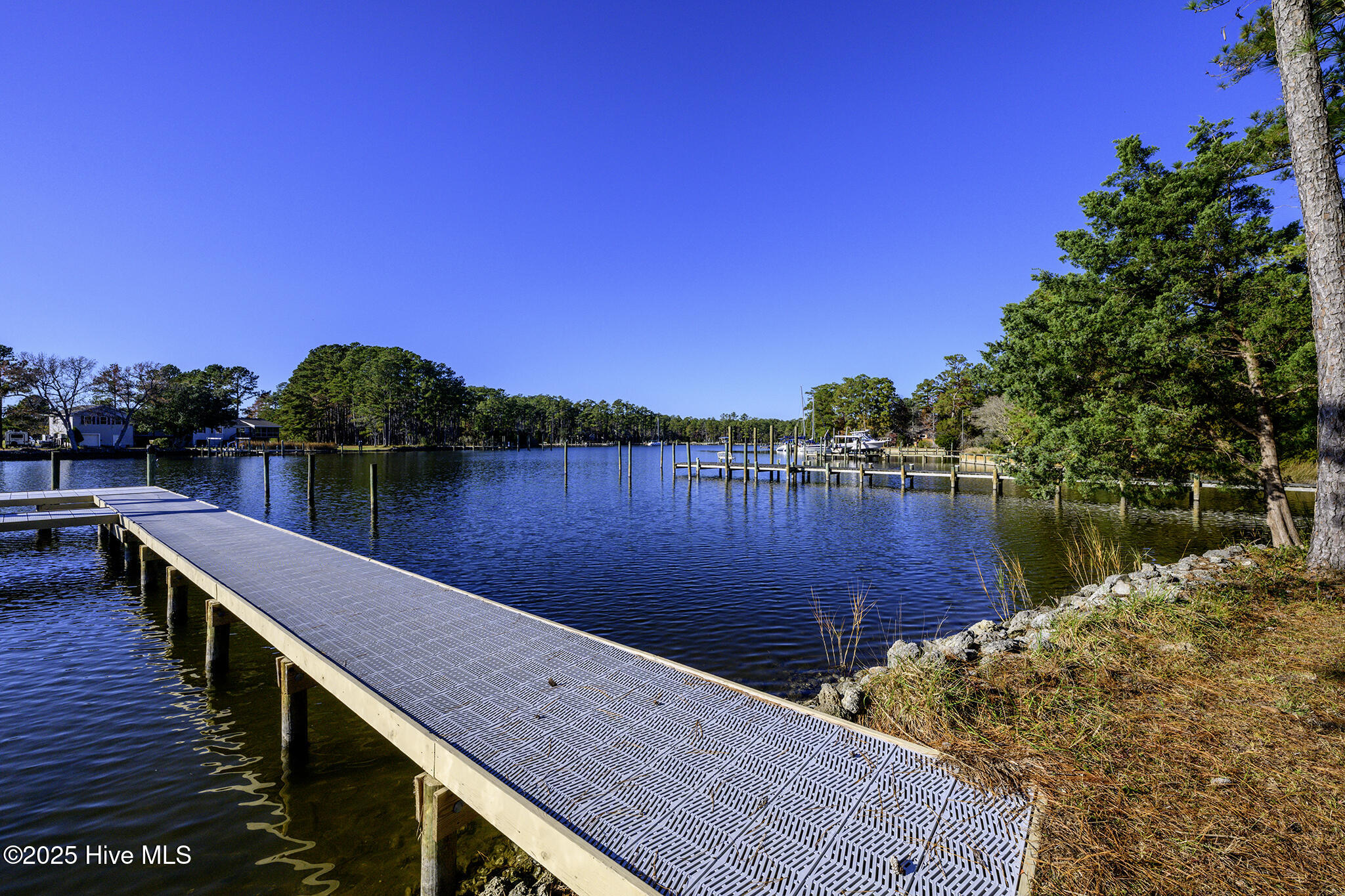 main property photo 14