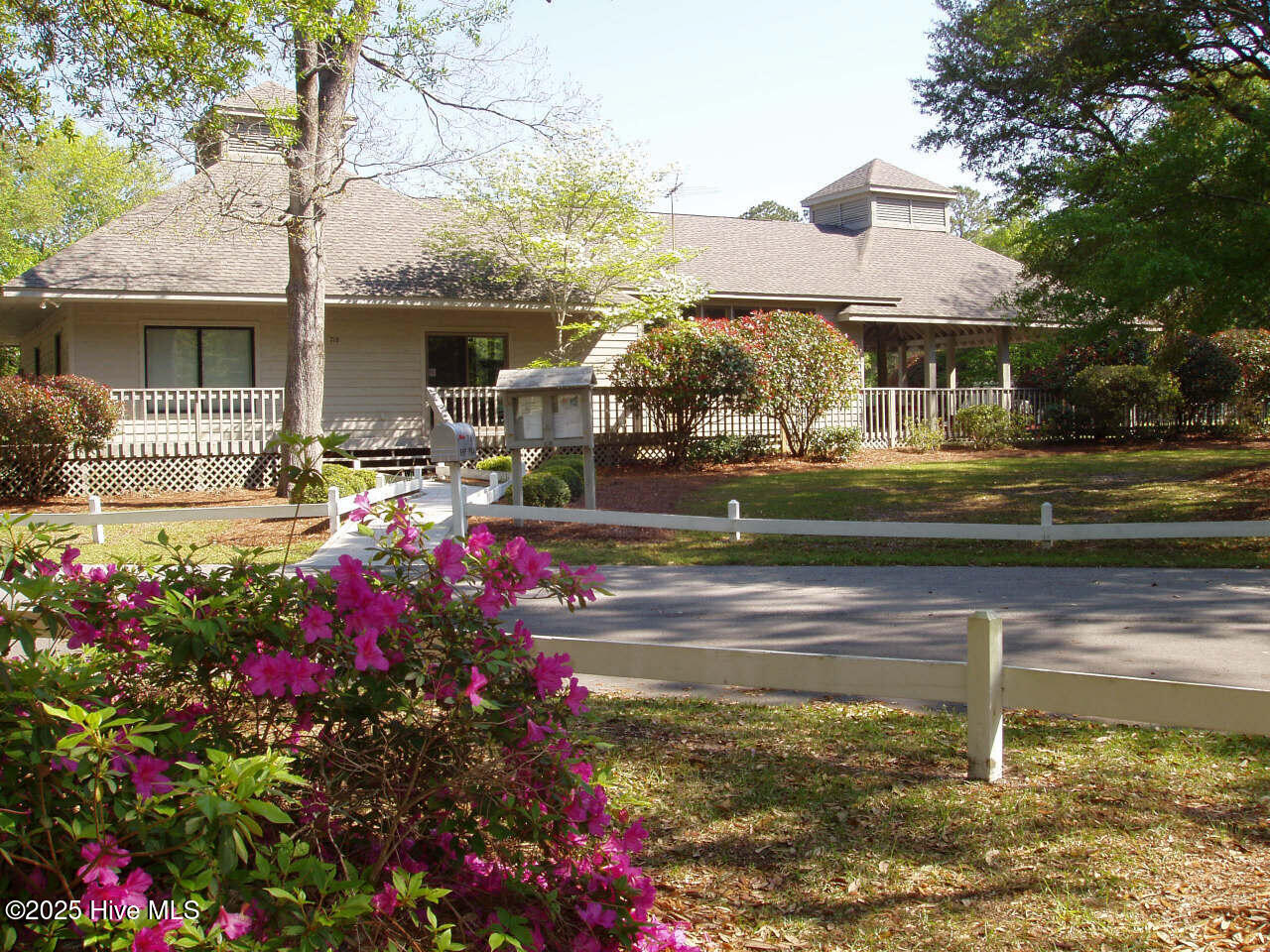 main property photo 14