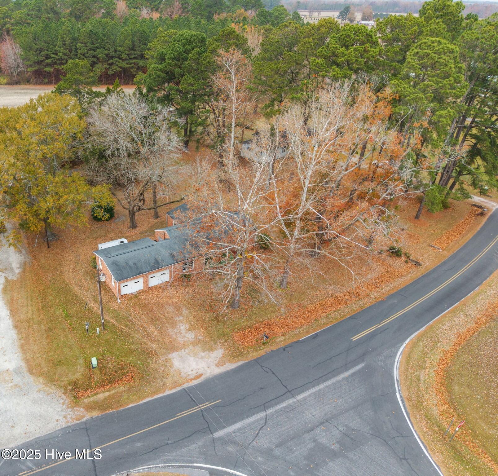 main property photo 33