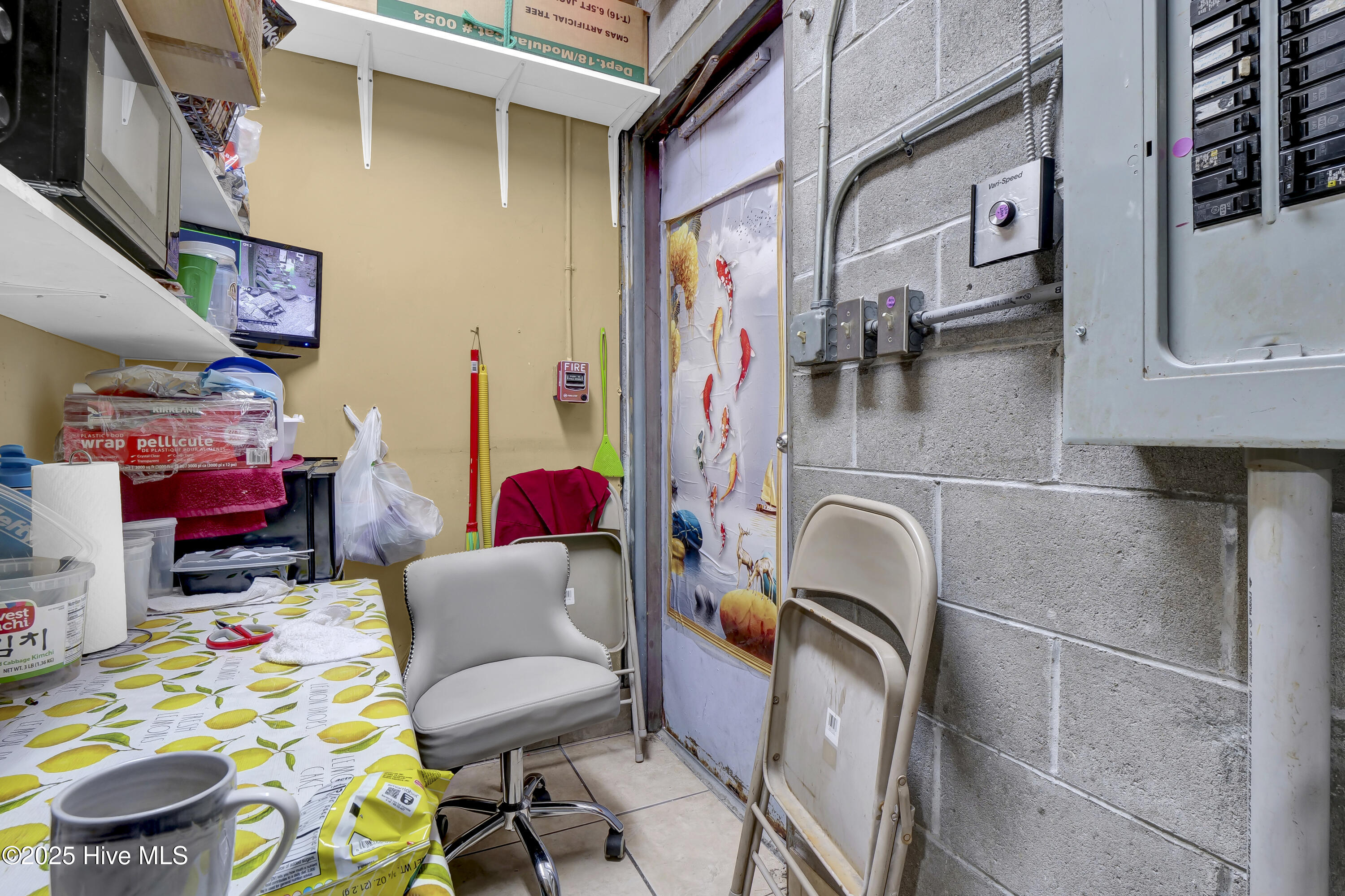 main property photo 16