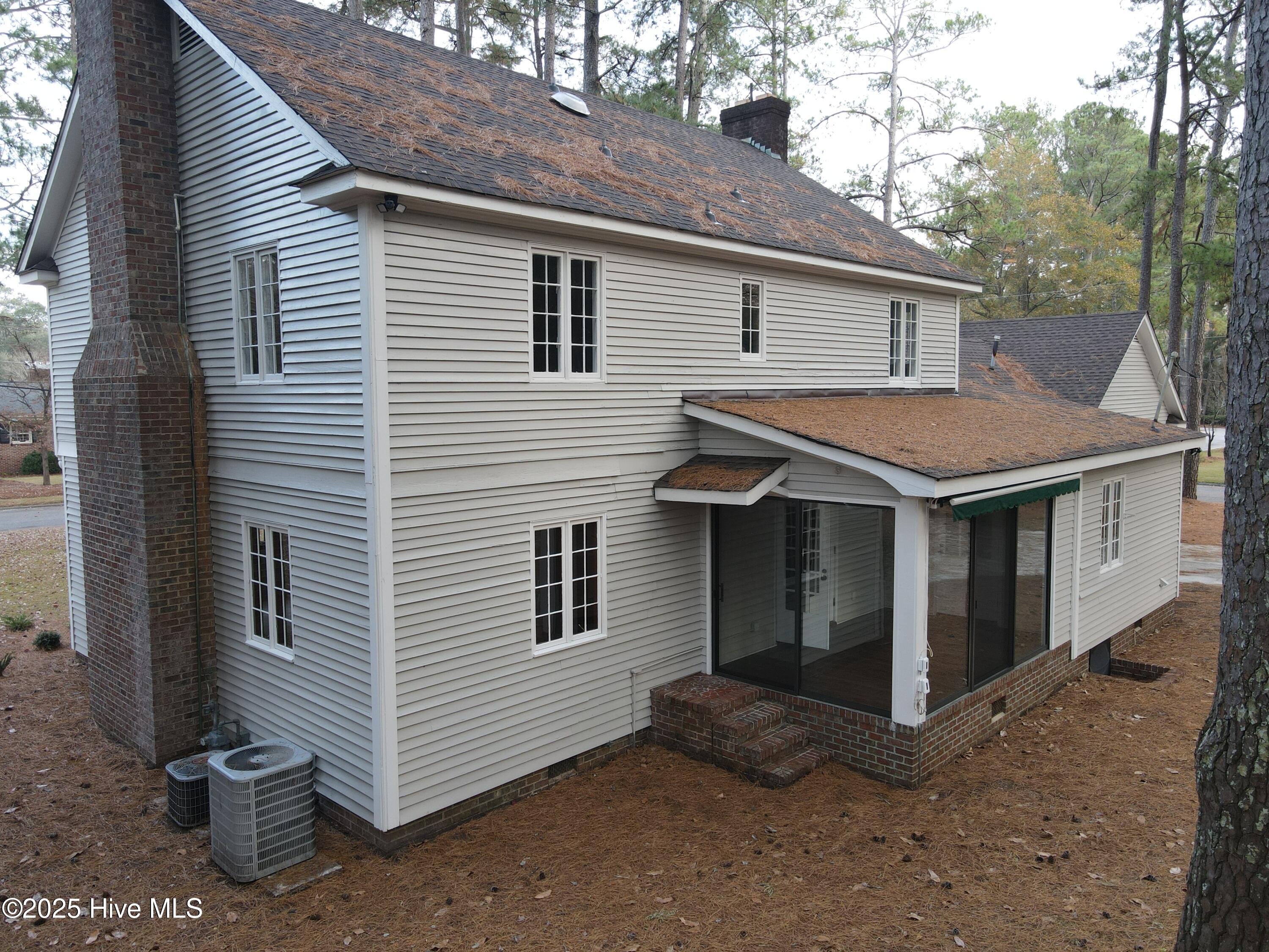 main property photo 28