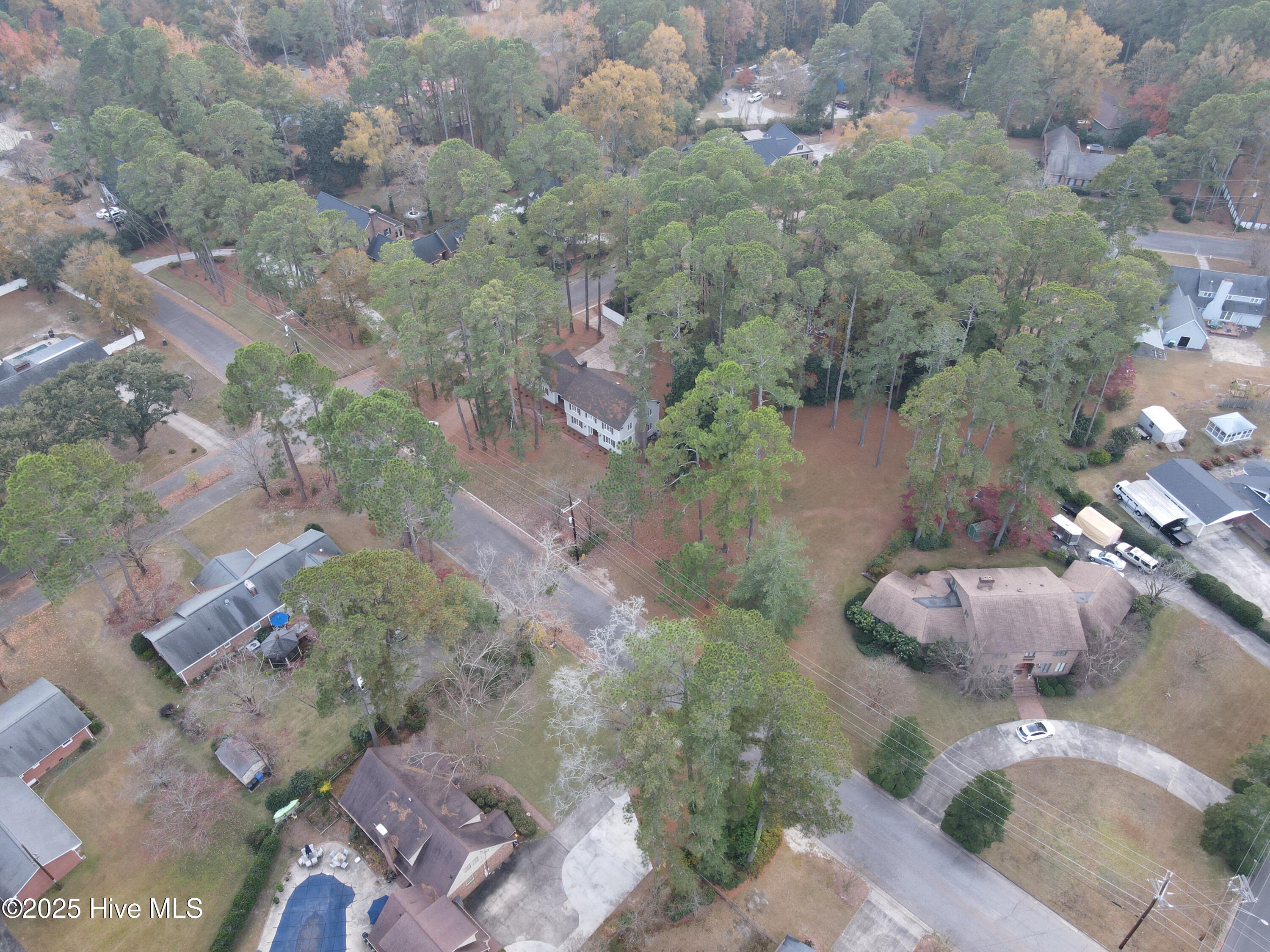 main property photo 36