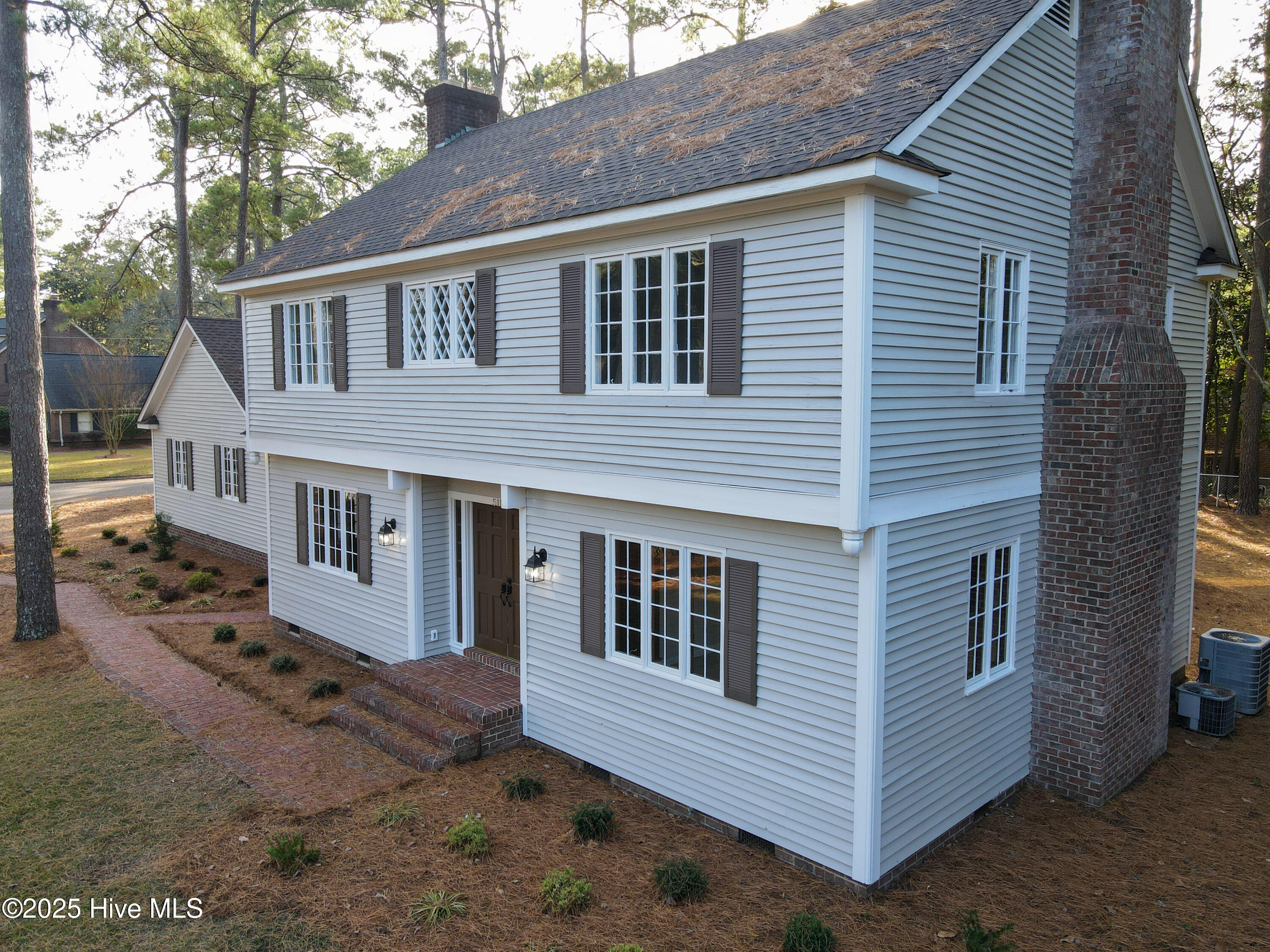 main property photo 9