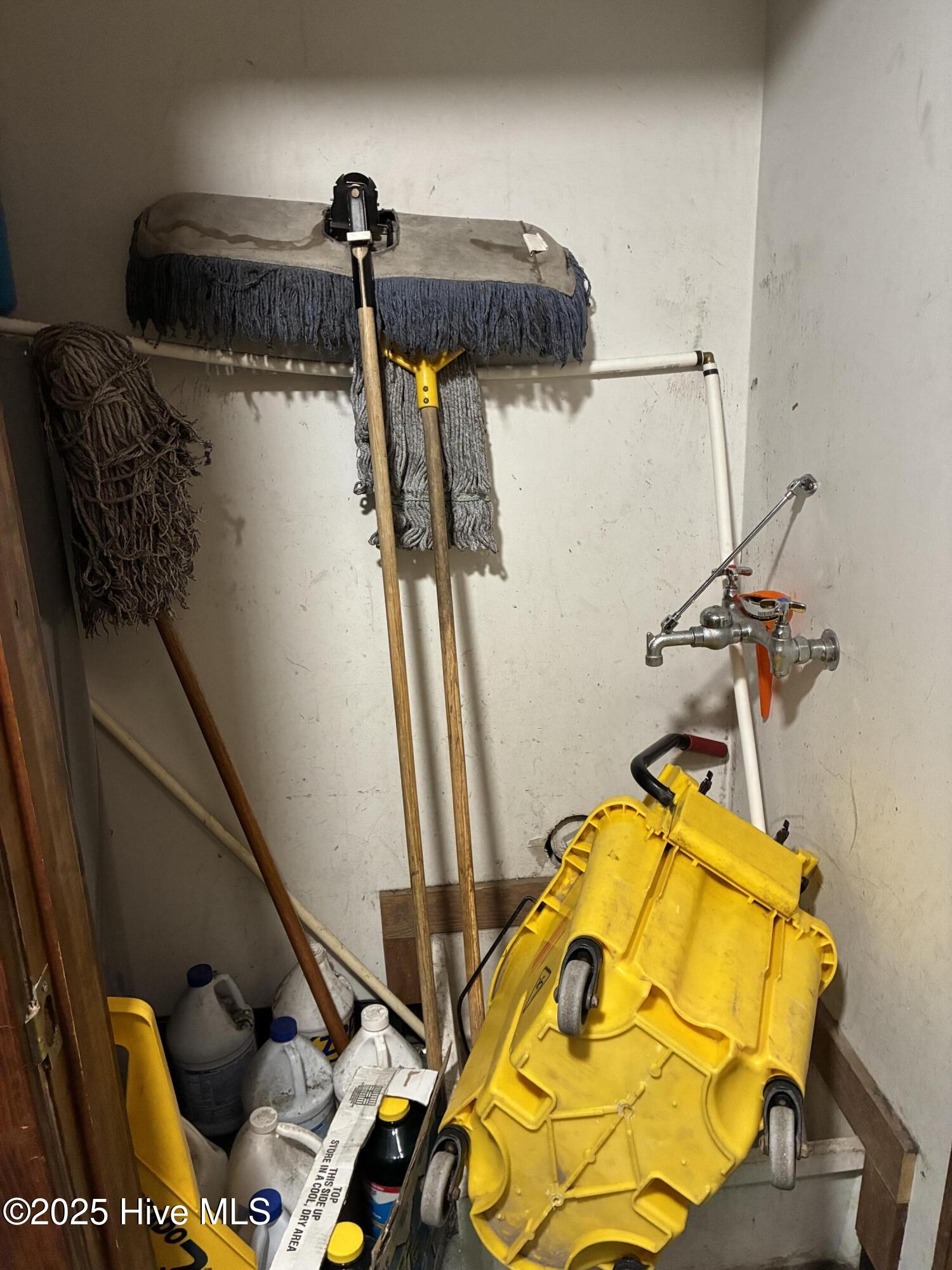 main property photo 38